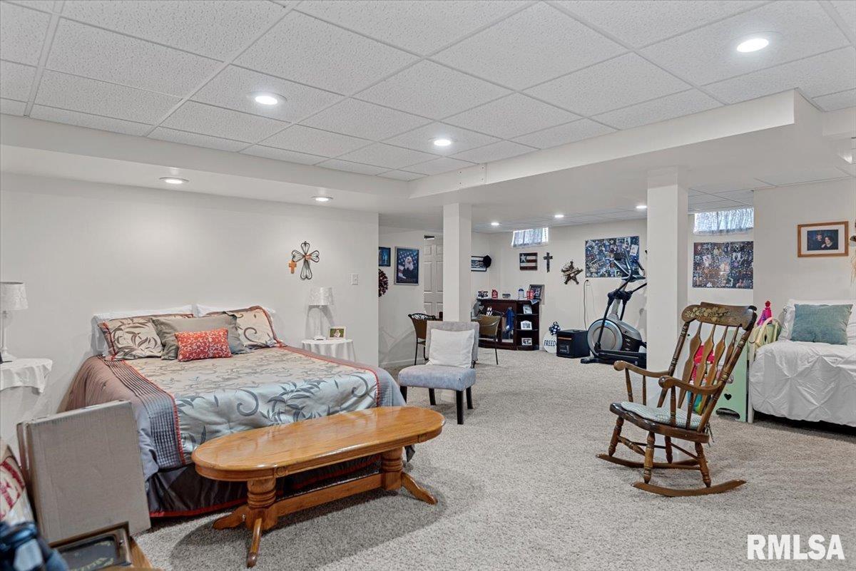 122 W Chapin Street, Litchfield, Illinois image 25