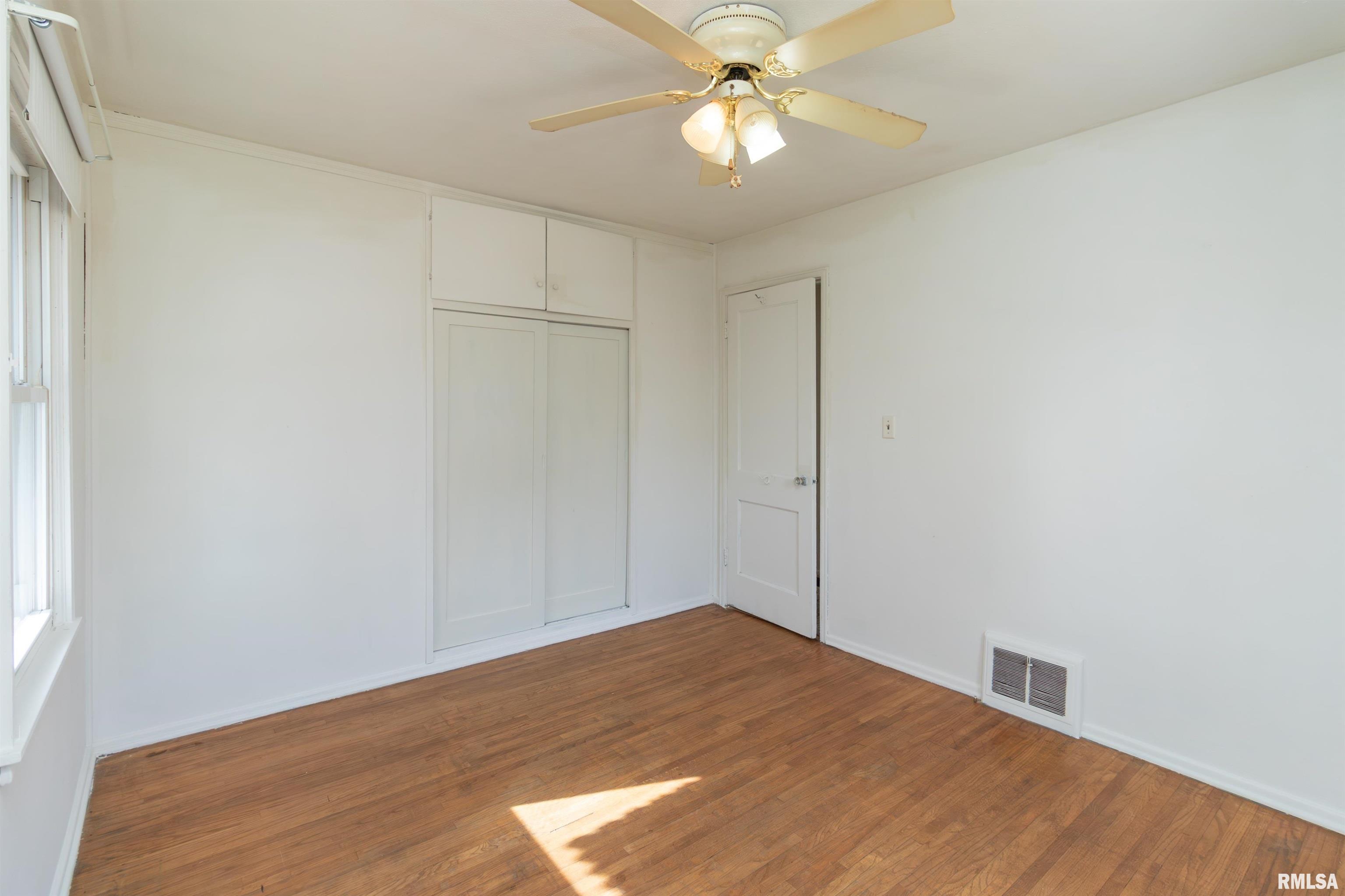 302 Sherwood Drive, Pekin, Illinois image 25