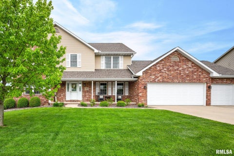Homes For Sale - 1020 Greenbrier Lane<br/> Washington, IL 61571