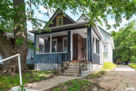 Homes For Sale - 315 W Nebraska Avenue<br/> Peoria, IL 61604