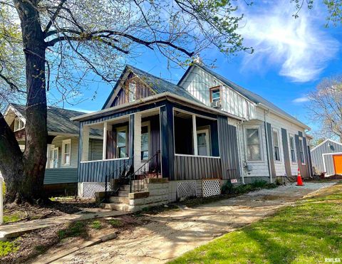 Photo of 315 W NEBRASKA Avenue, Peoria, IL 61604 (MLS # PA1265460)