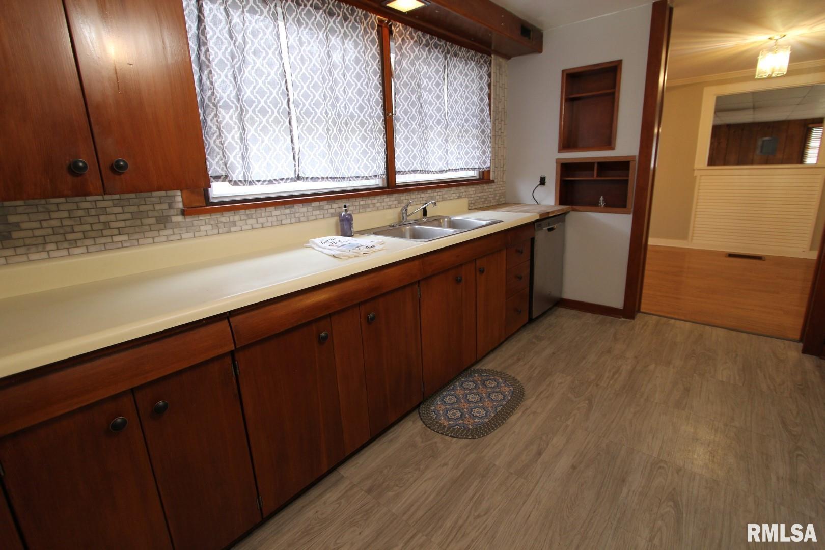 927 W Oakview Drive, Peoria, Illinois image 35