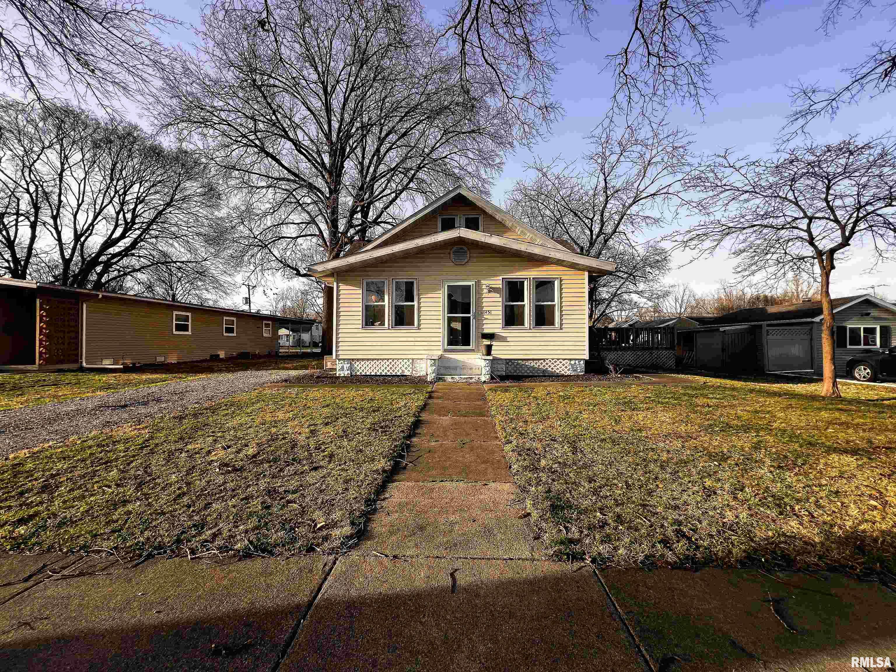 1451 Jefferson Street, Carlyle, Illinois image 1