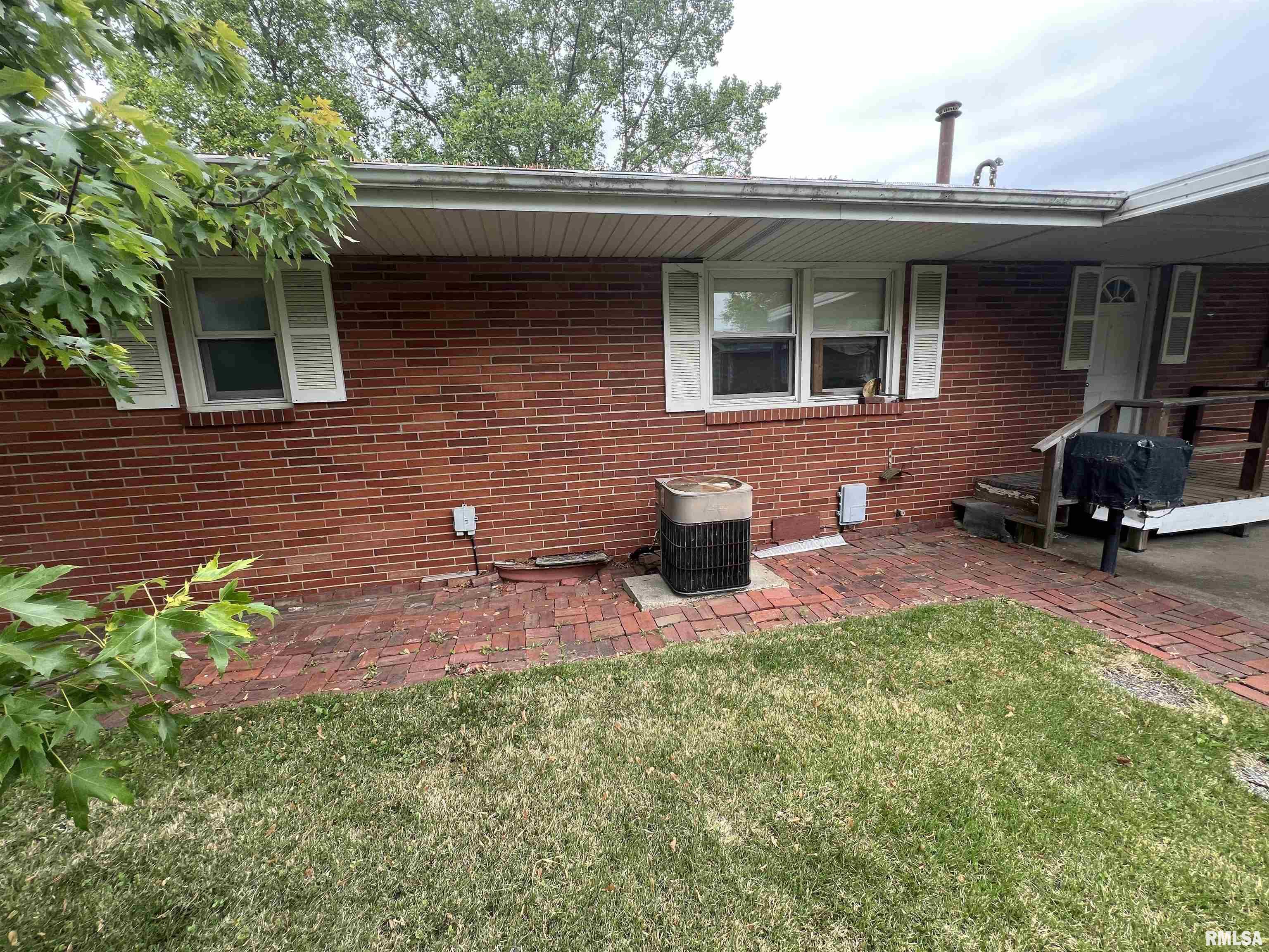 16 S 17th Street, Canton, Illinois image 6