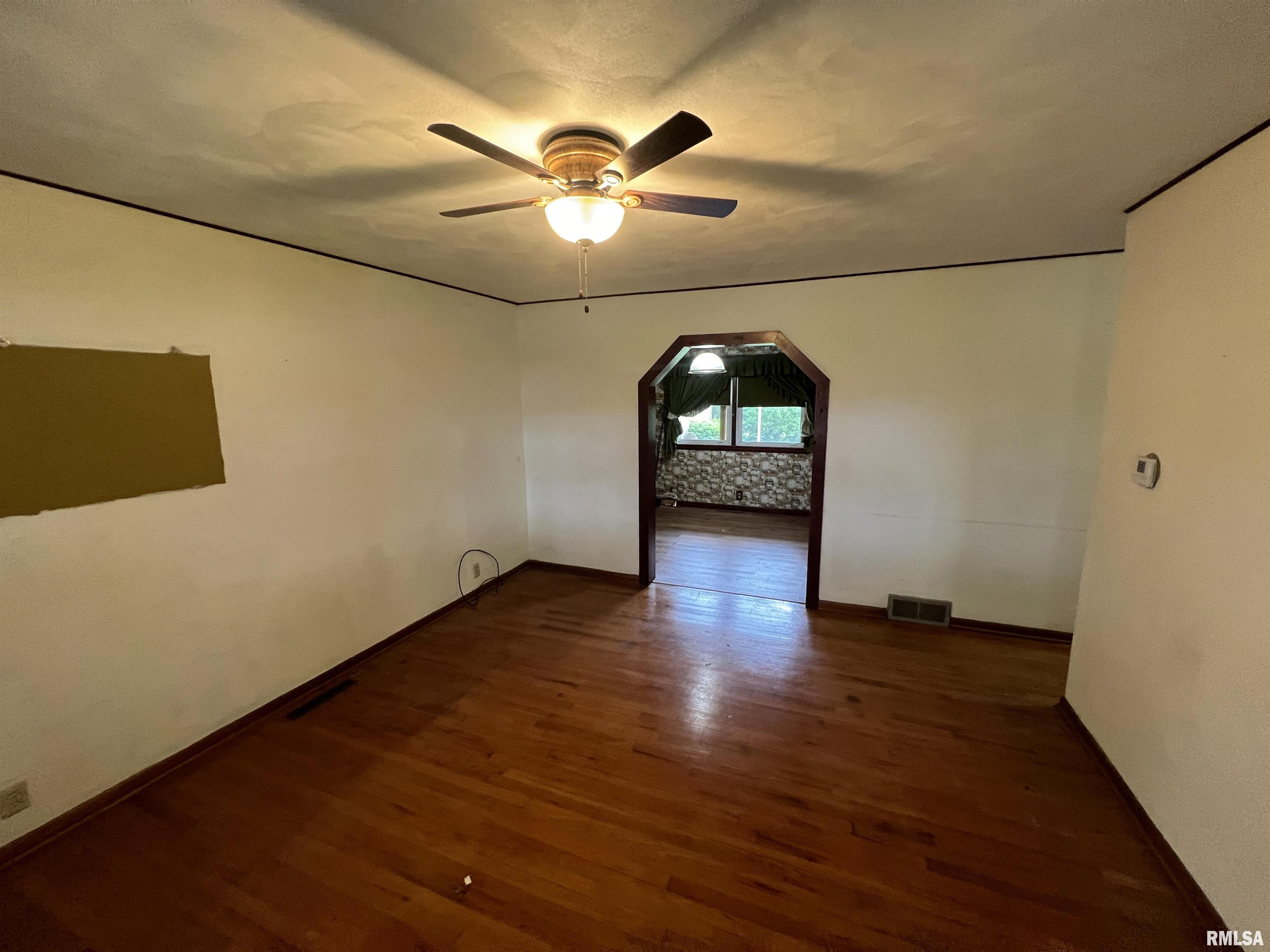 16 S 17th Street, Canton, Illinois image 7