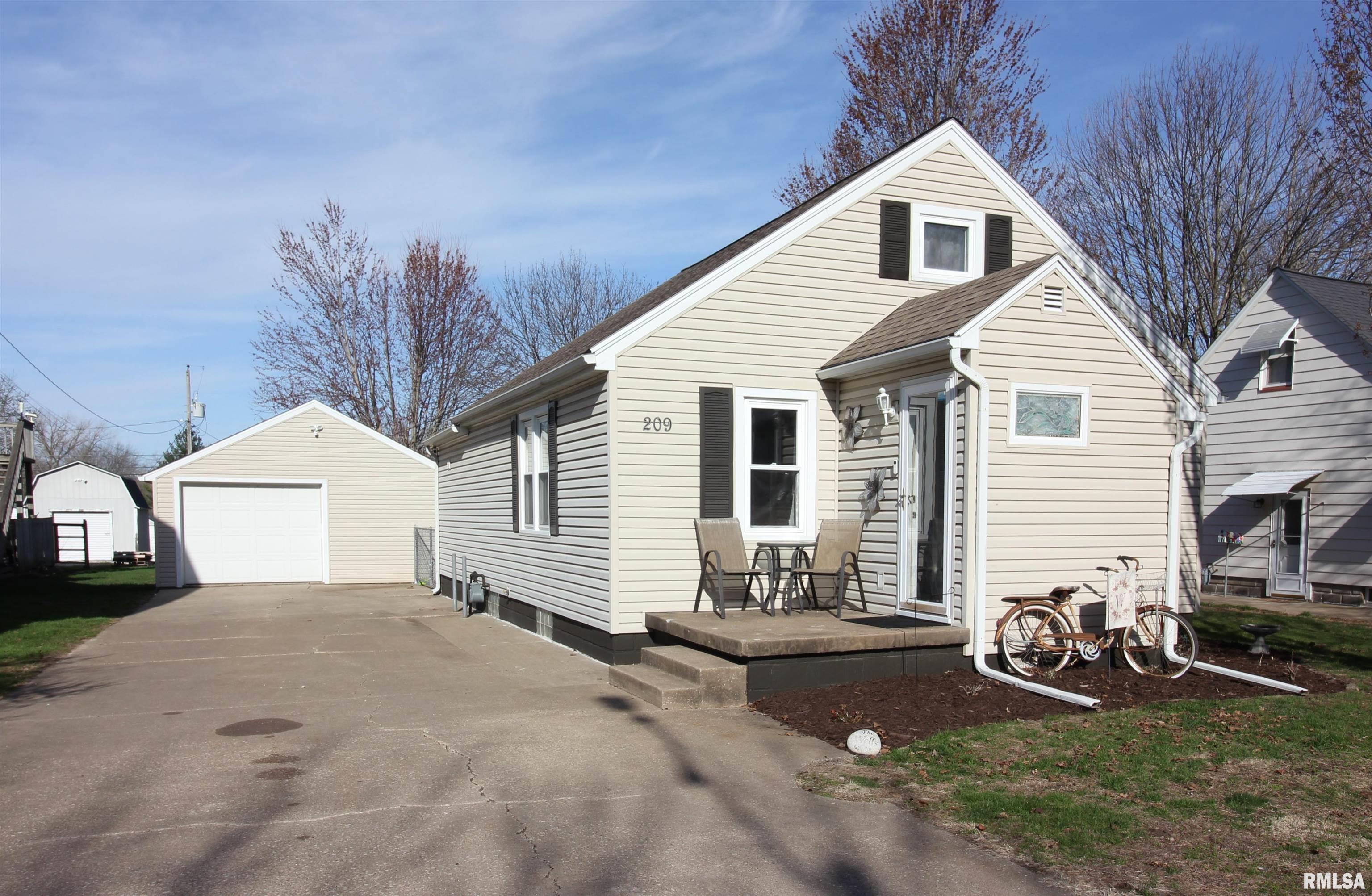 209 3rd Street, Colona, Illinois image 1
