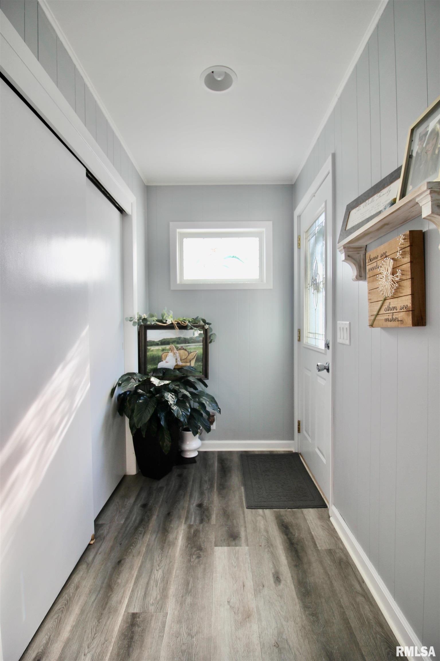 209 3rd Street, Colona, Illinois image 2