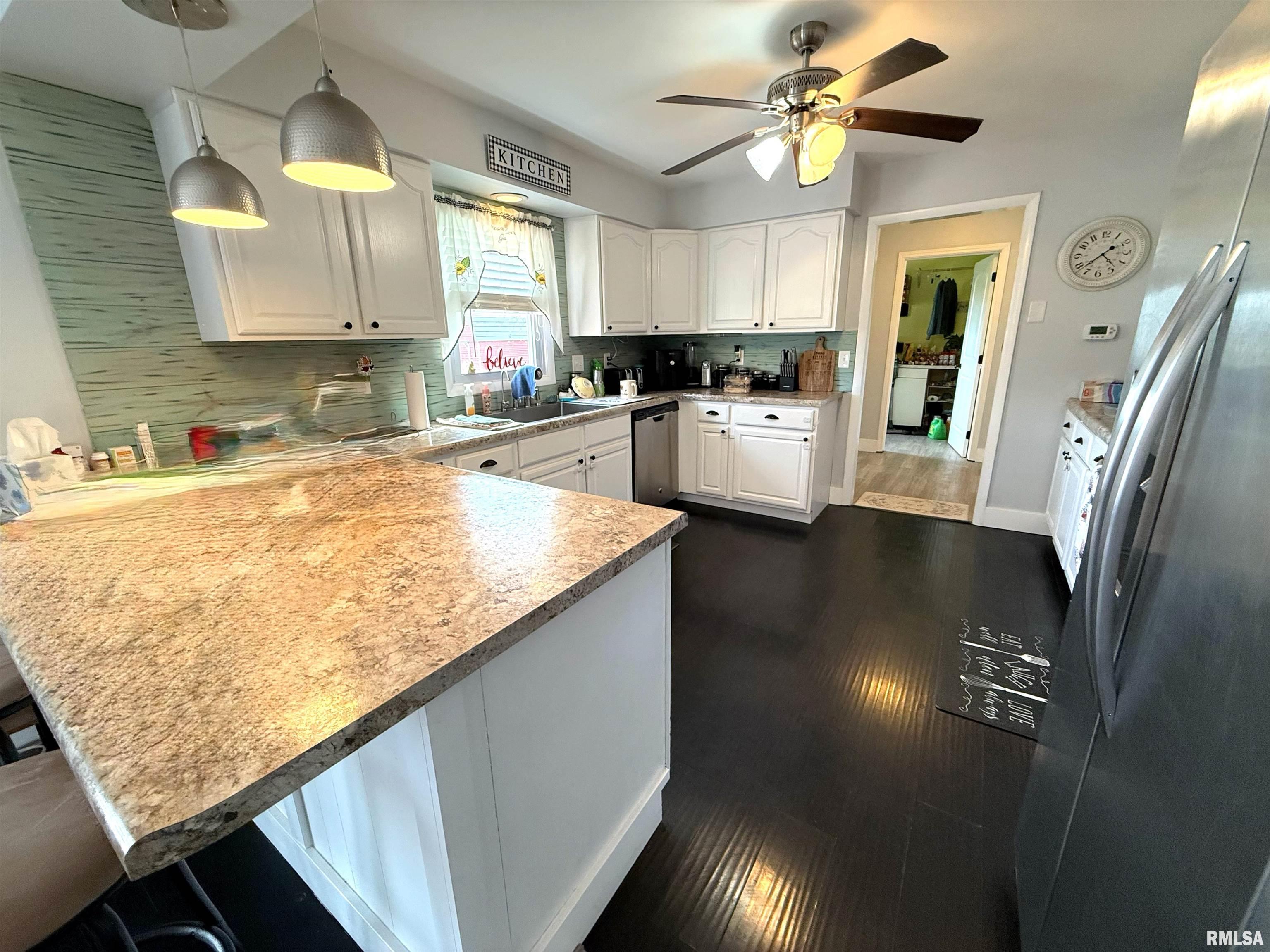 6075 E Dayton Drive, Woodlawn, Illinois image 22