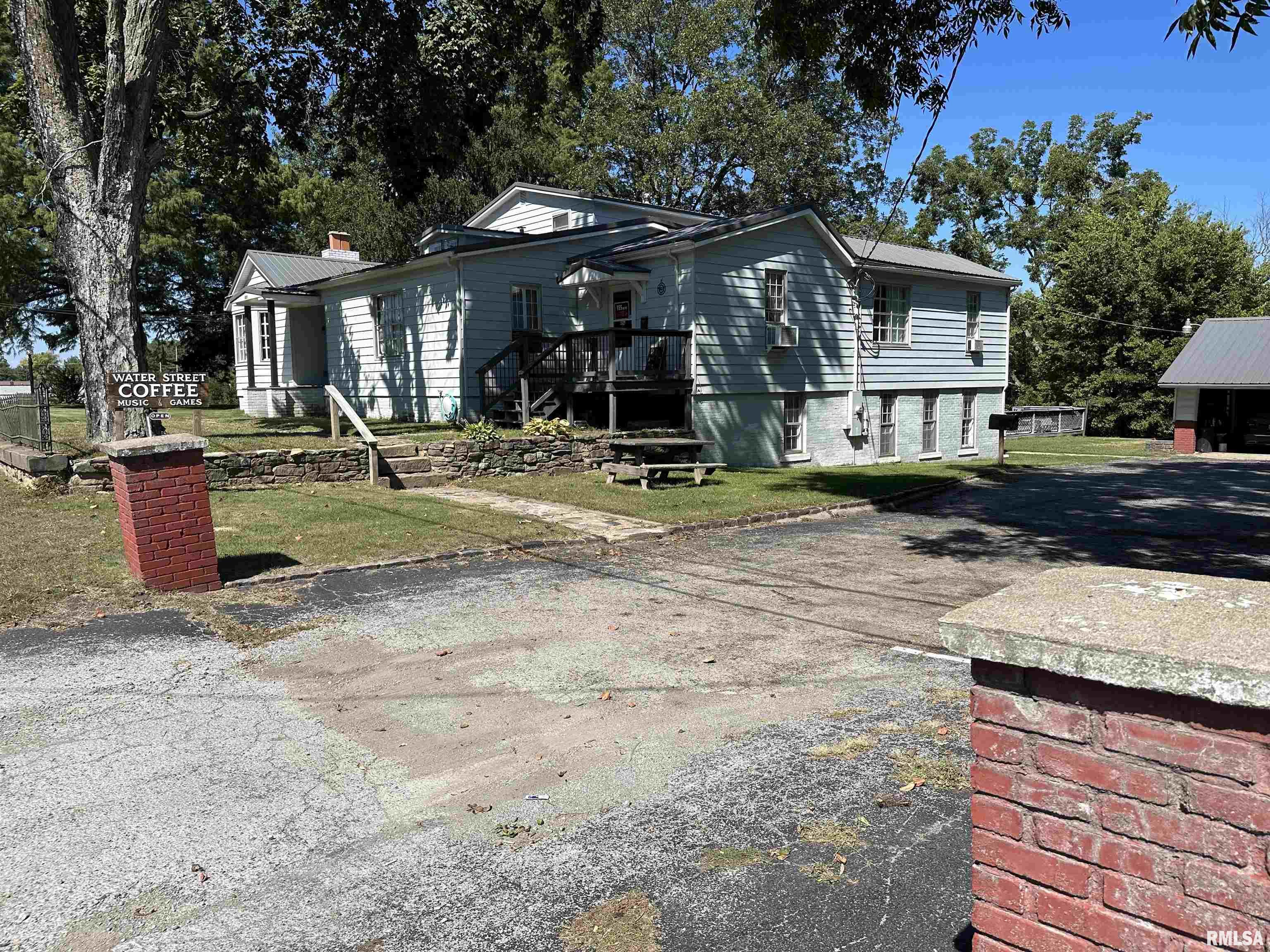 407 W Water Street, Pinckneyville, Illinois image 2