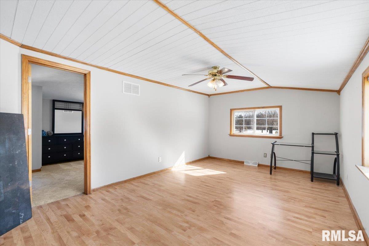 266 Island Avenue, East Moline, Illinois image 26