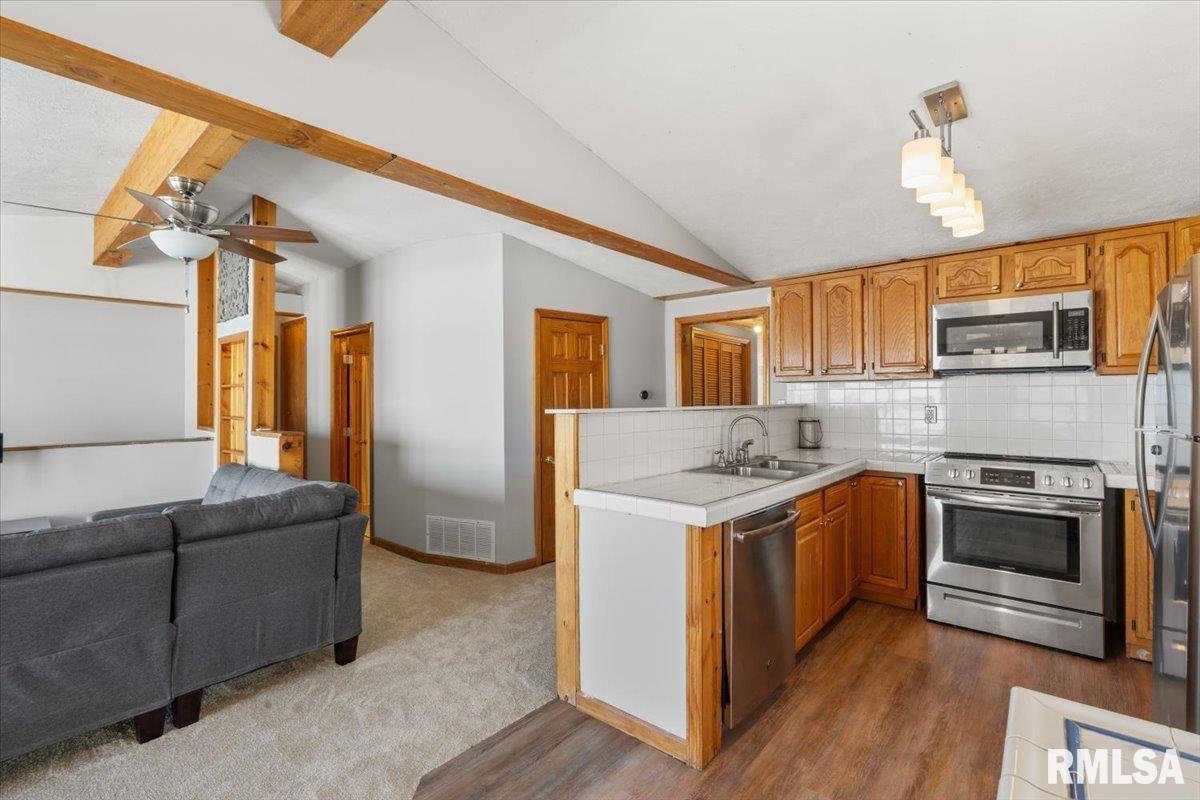 266 Island Avenue, East Moline, Illinois image 13