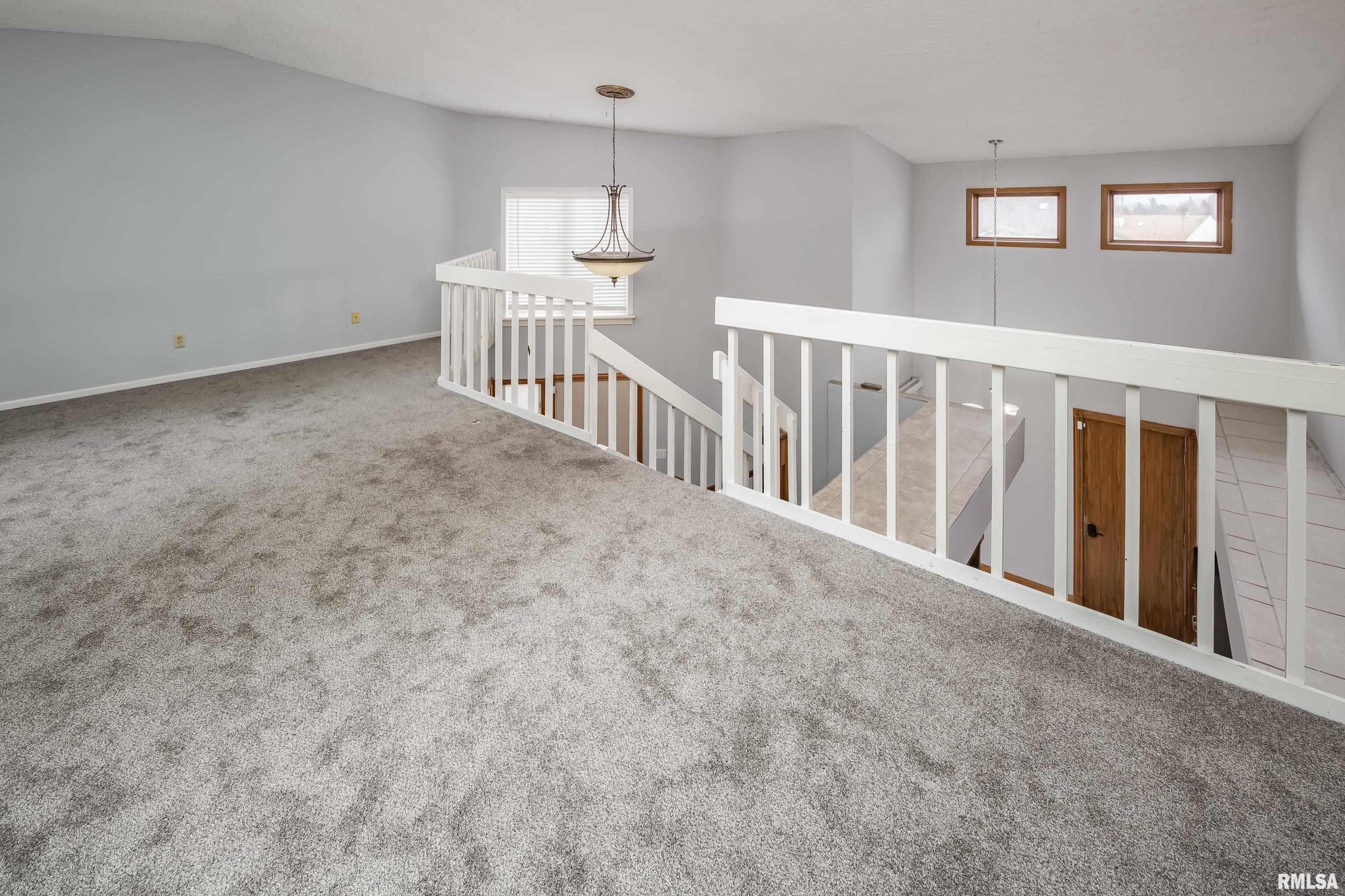4056 Prairie Lane, Bettendorf, Iowa image 11