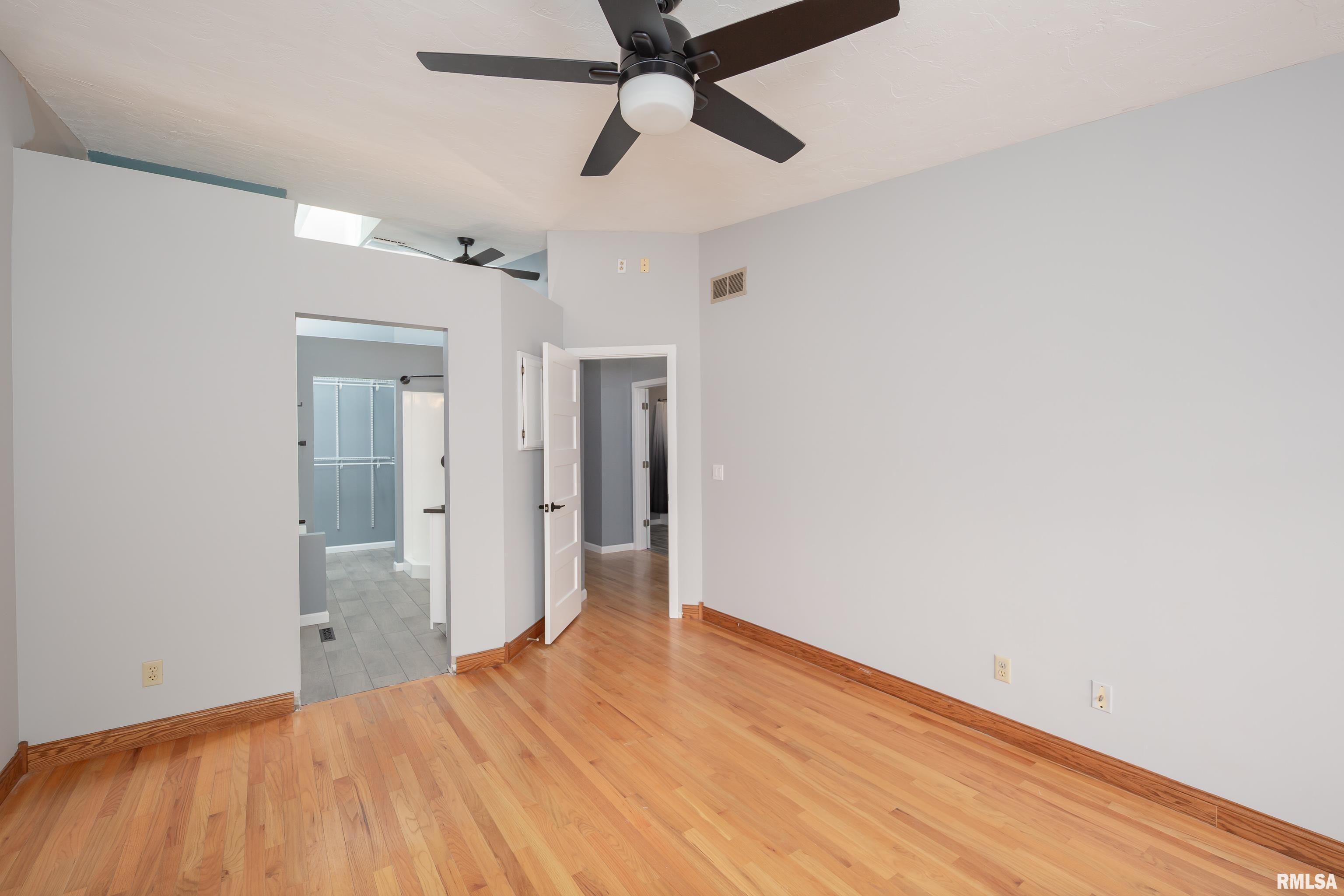 4056 Prairie Lane, Bettendorf, Iowa image 20