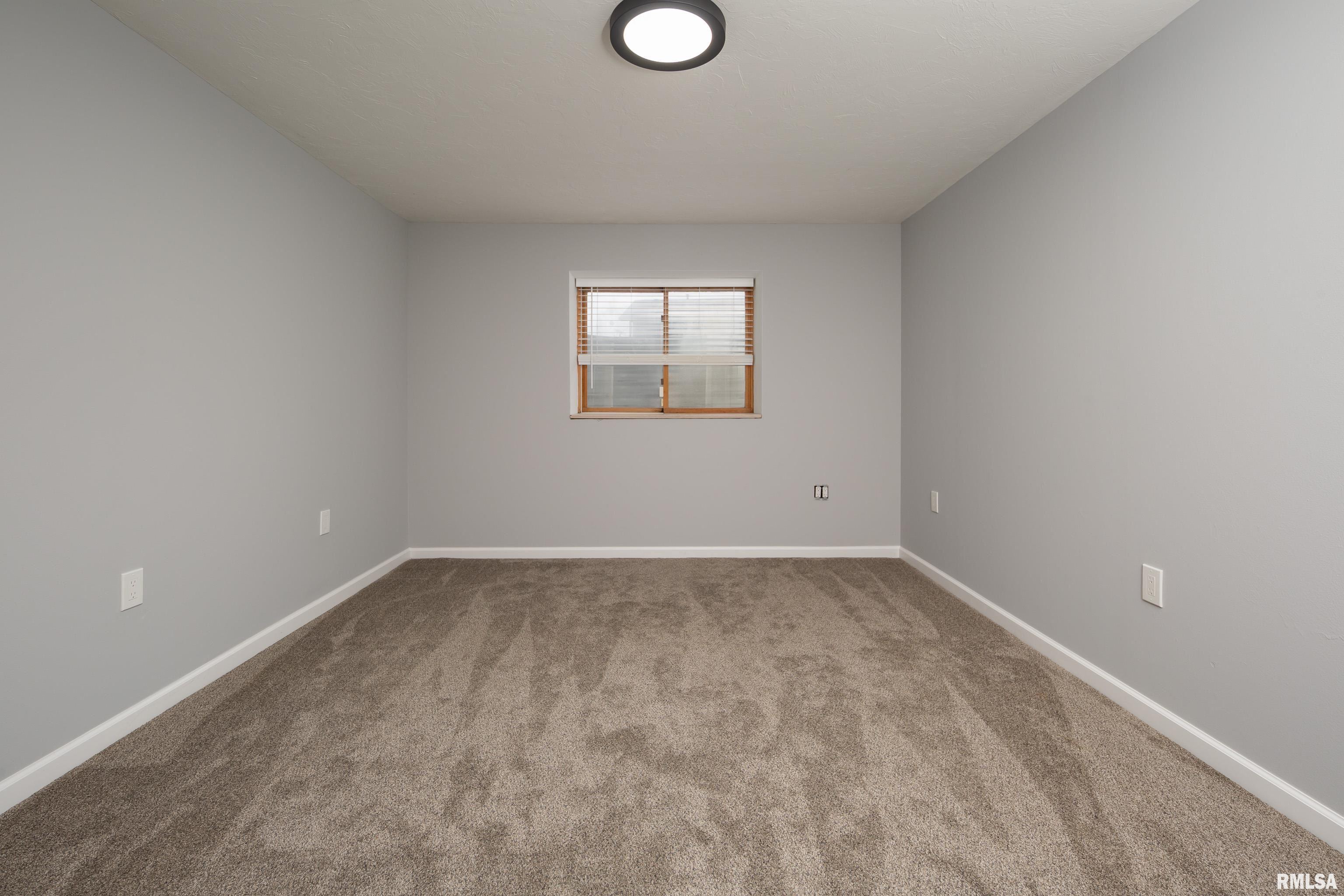 4056 Prairie Lane, Bettendorf, Iowa image 27