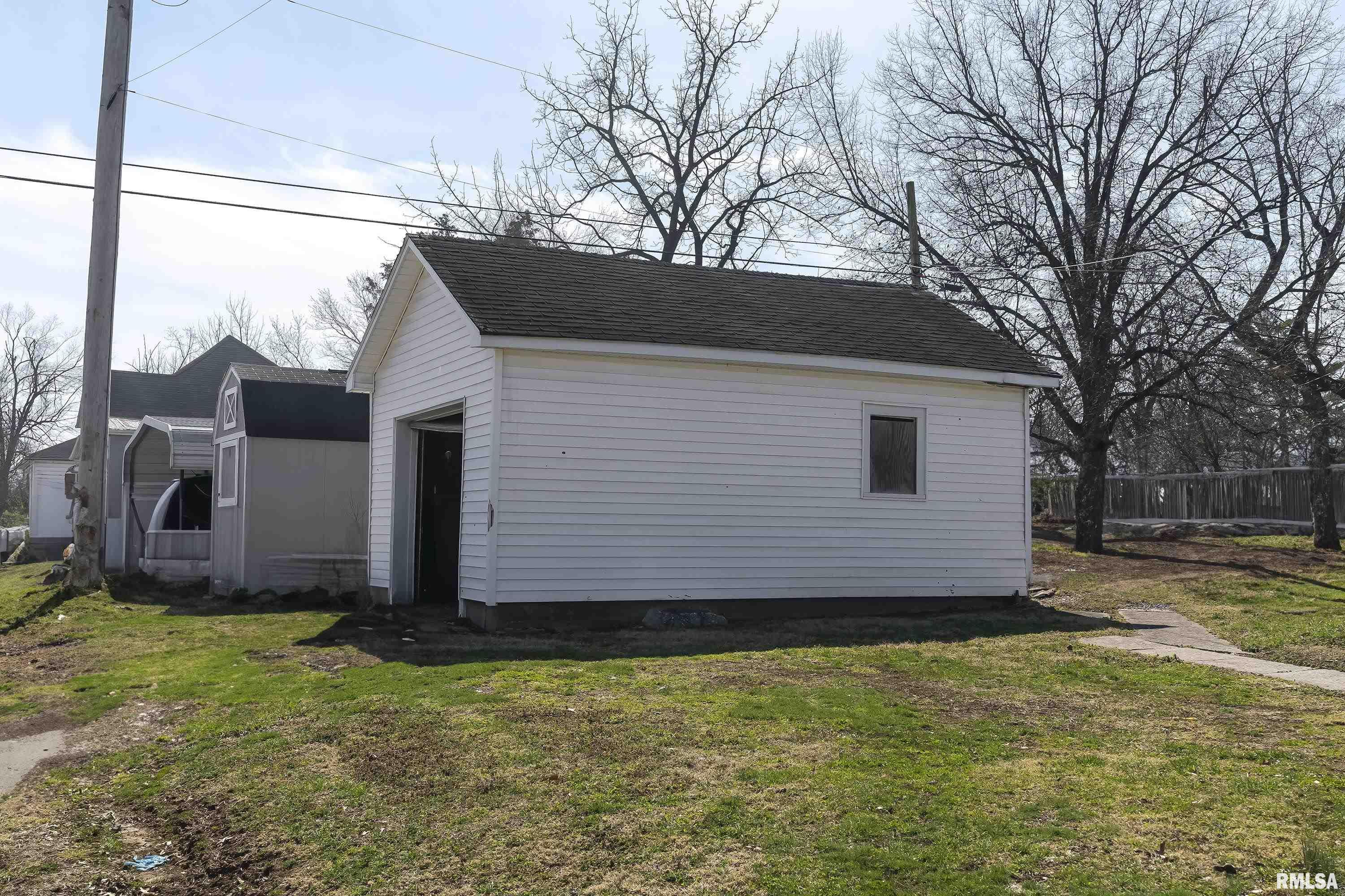 1500 W Tyler Street, Herrin, Illinois image 17