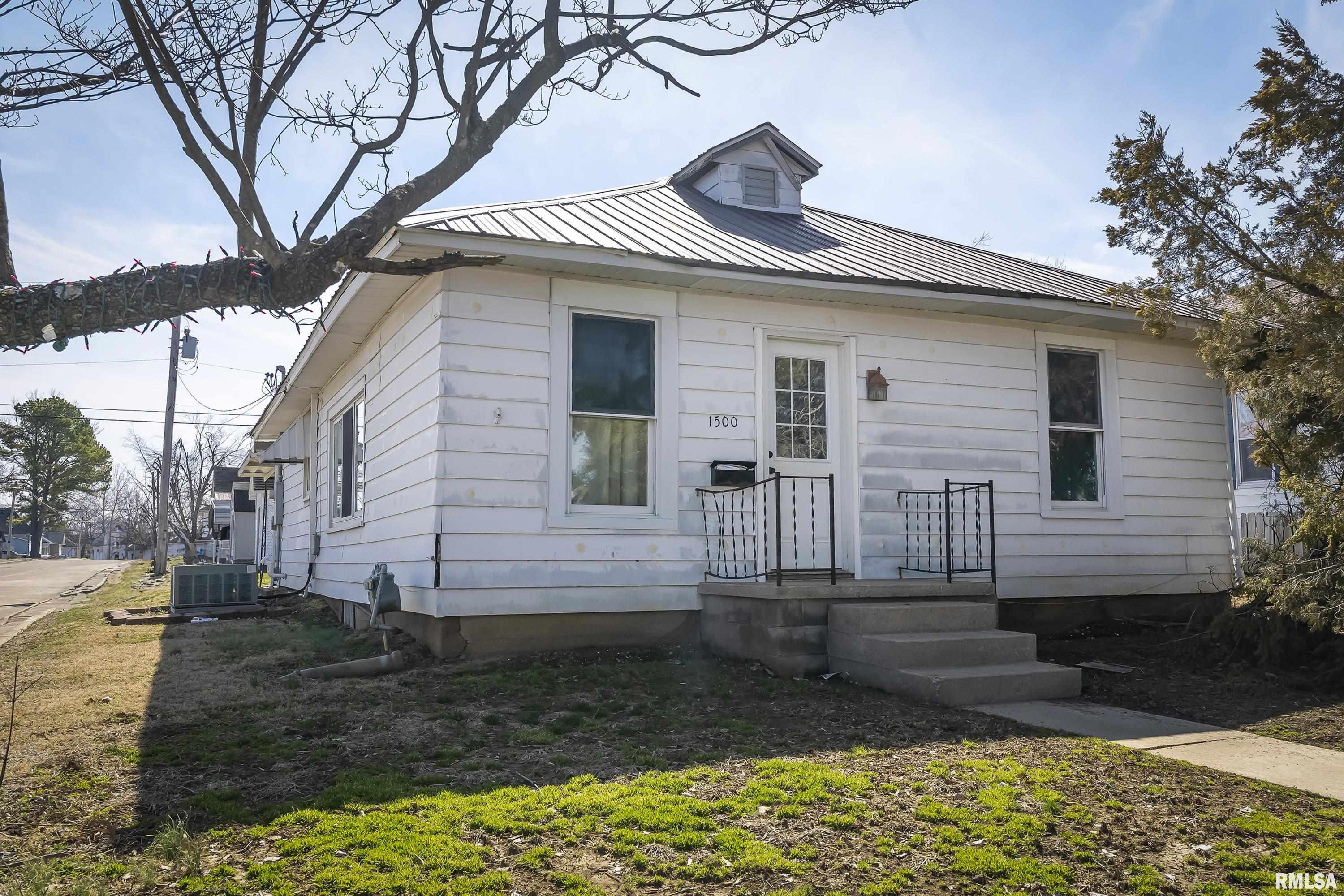 1500 W Tyler Street, Herrin, Illinois image 1