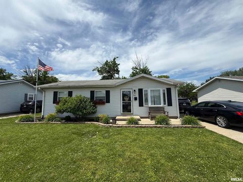 Homes For Sale - 311 N Westgate Avenue<br/> Morgan County, Jacksonville, IL 62650