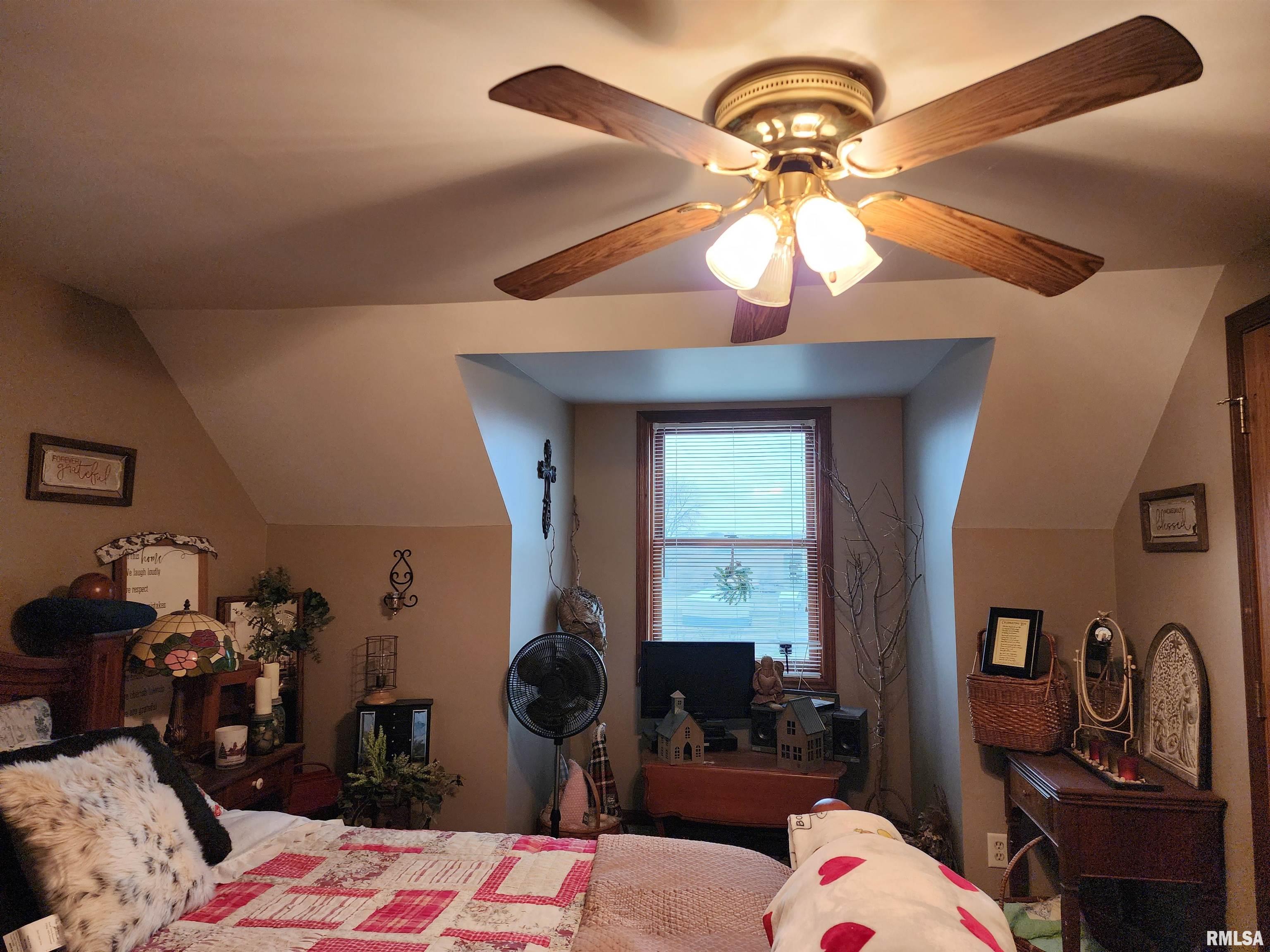 637 Ogee Road, Earlville, Illinois image 25