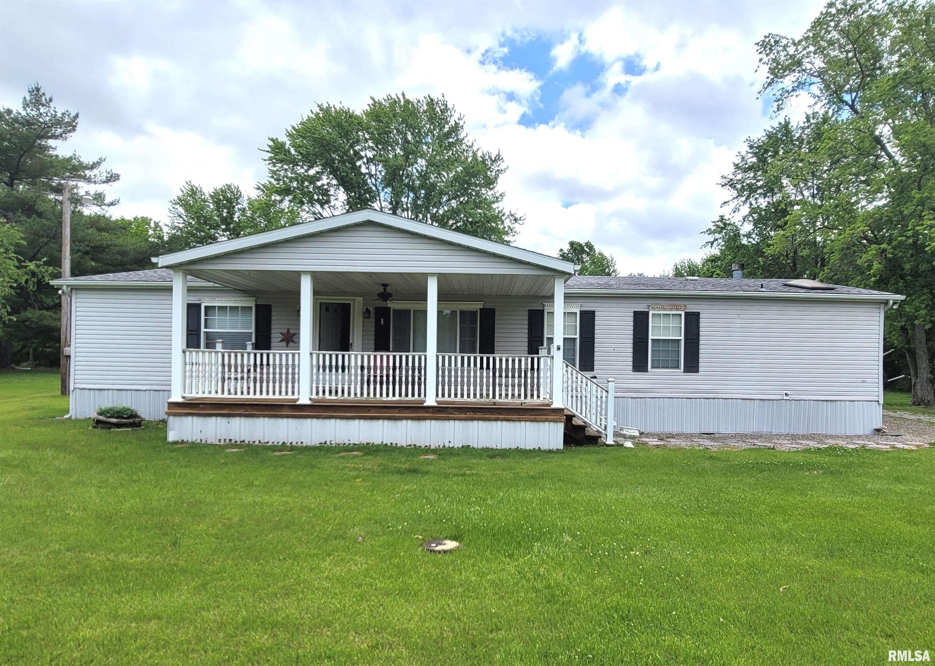 3614 S Hotze Road, Salem, Illinois image 1