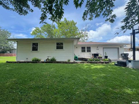 Homes For Sale - 34 Melrose Lane<br/> Lewistown, IL 61542