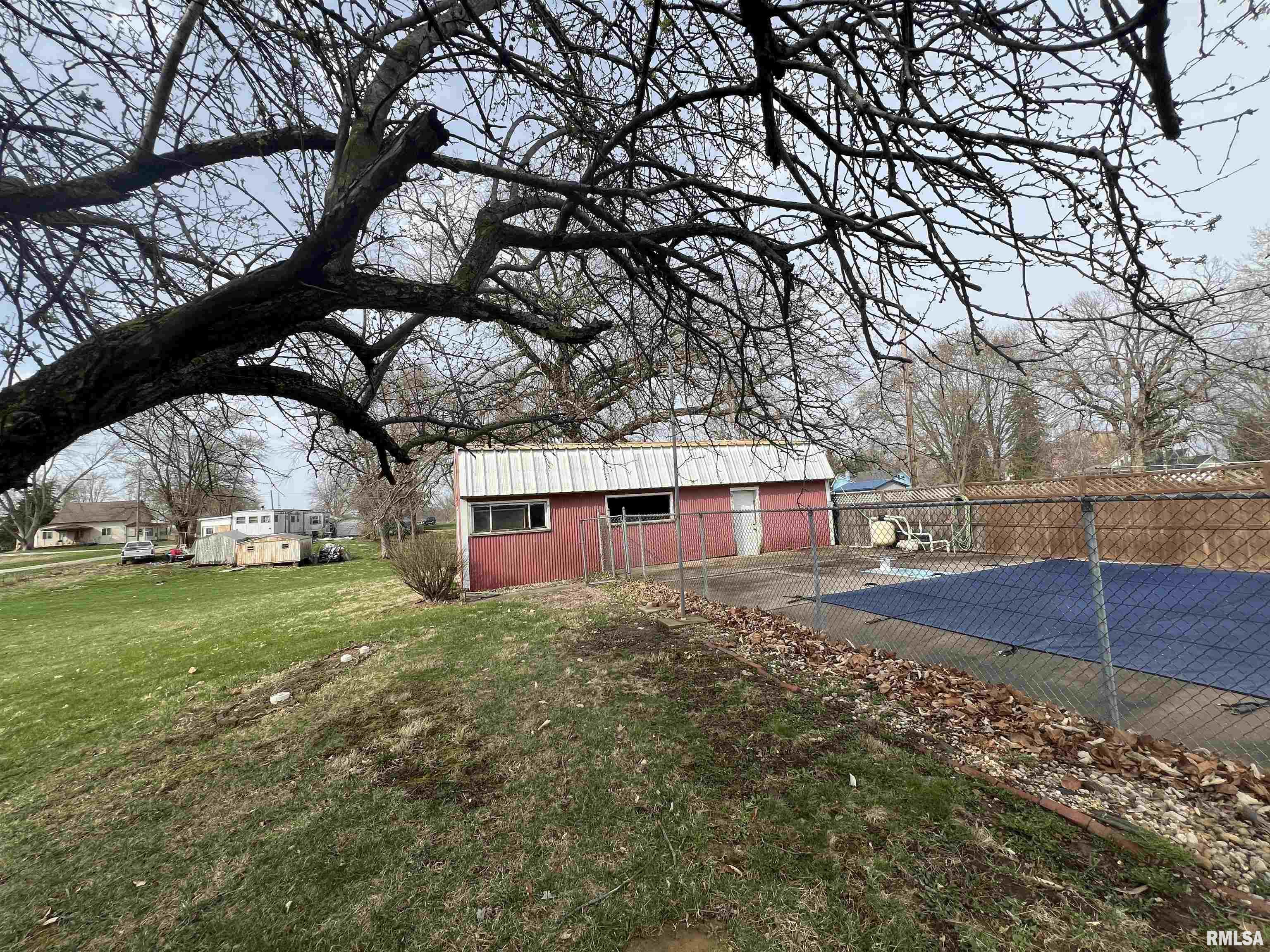 455 W Oak Street, Smithfield, Illinois image 8
