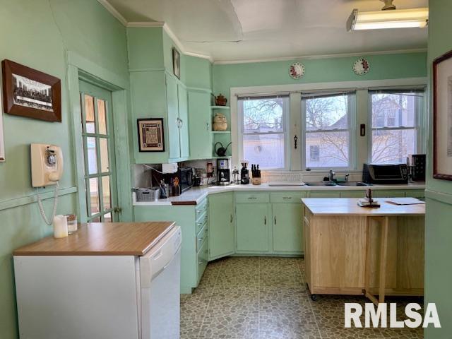 2341 N 6th Street, Clinton, Iowa image 20