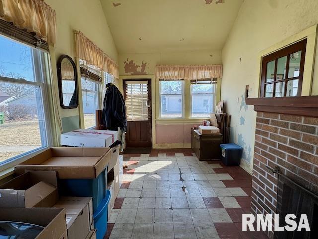 2341 N 6th Street, Clinton, Iowa image 38