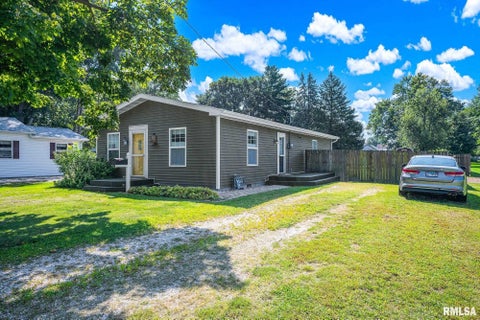Homes For Sale - 212 W Ann Street<br/> Knox County, Knoxville, IL 61448