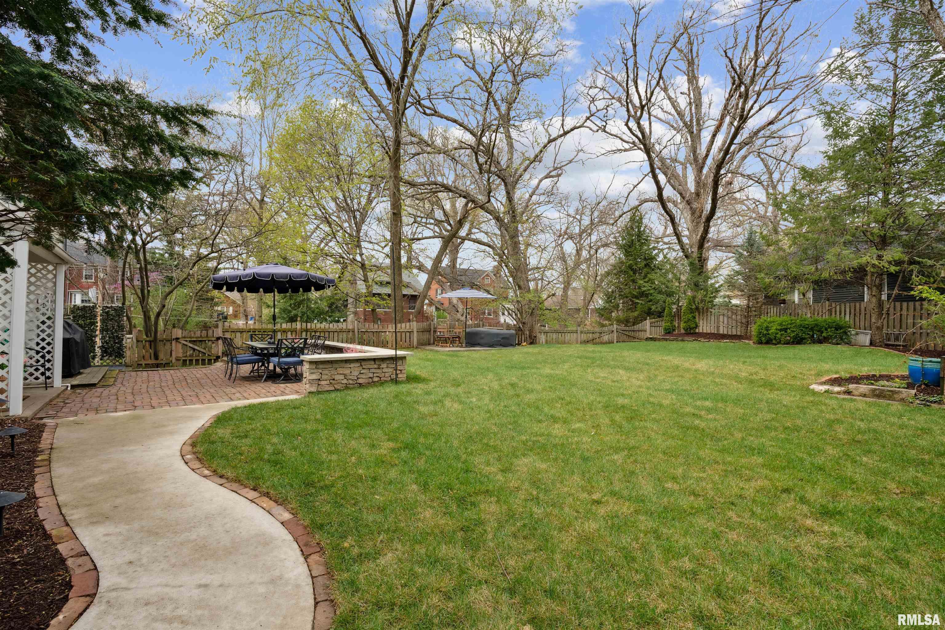 1105 24th Avenue, Moline, Illinois image 3