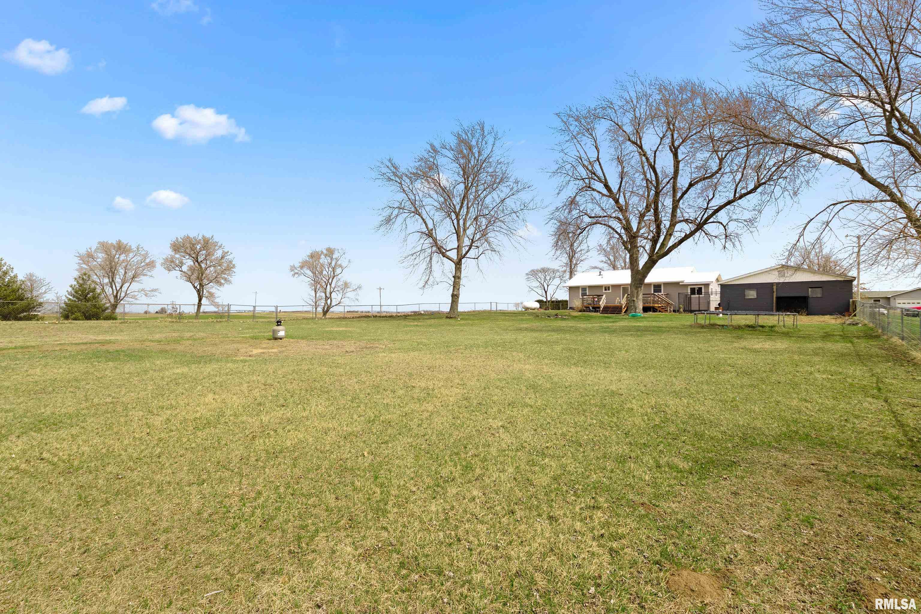 20842 N County Road 3300 E Road, Manito, Illinois image 9
