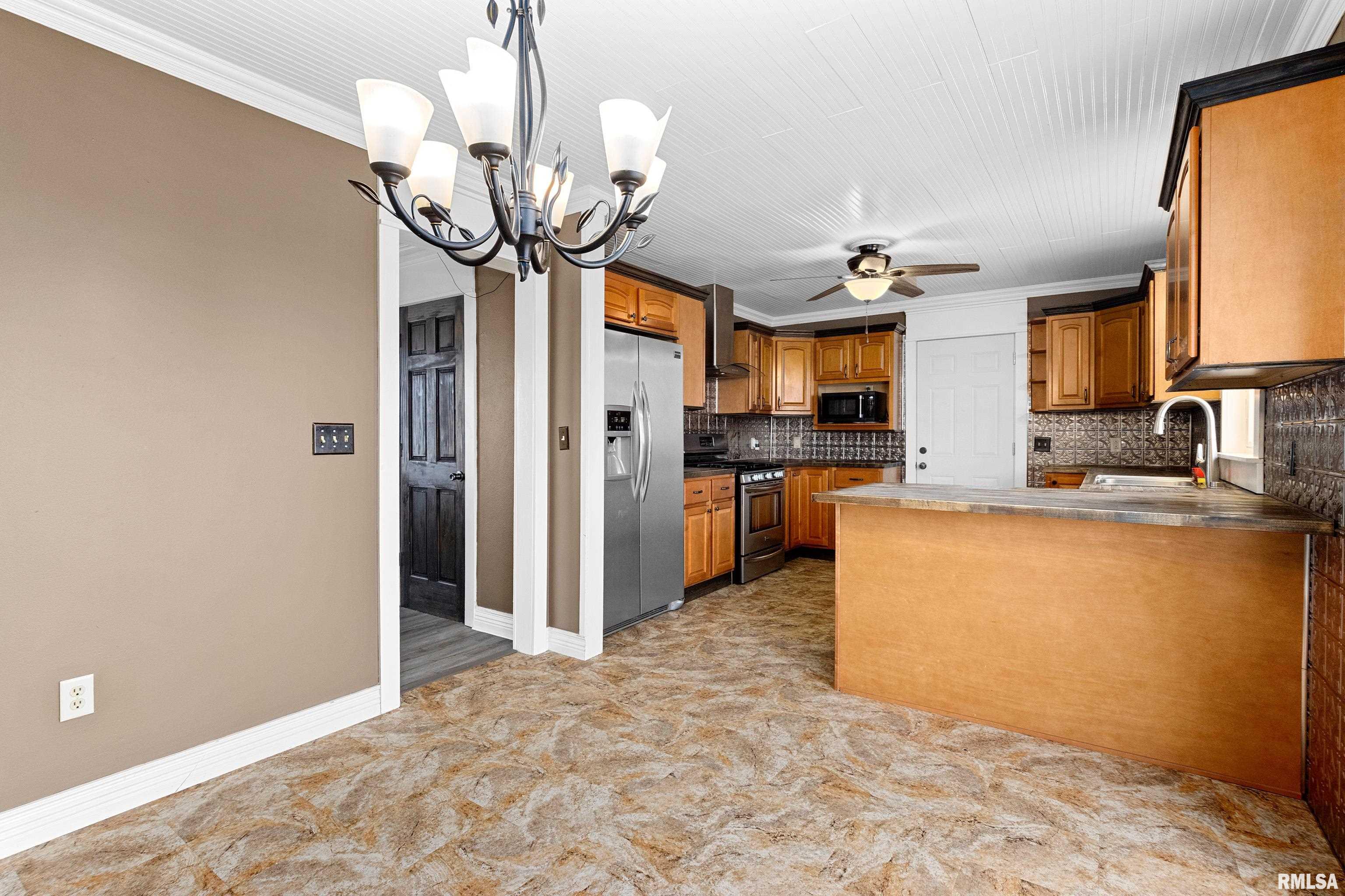 20842 N County Road 3300 E Road, Manito, Illinois image 20