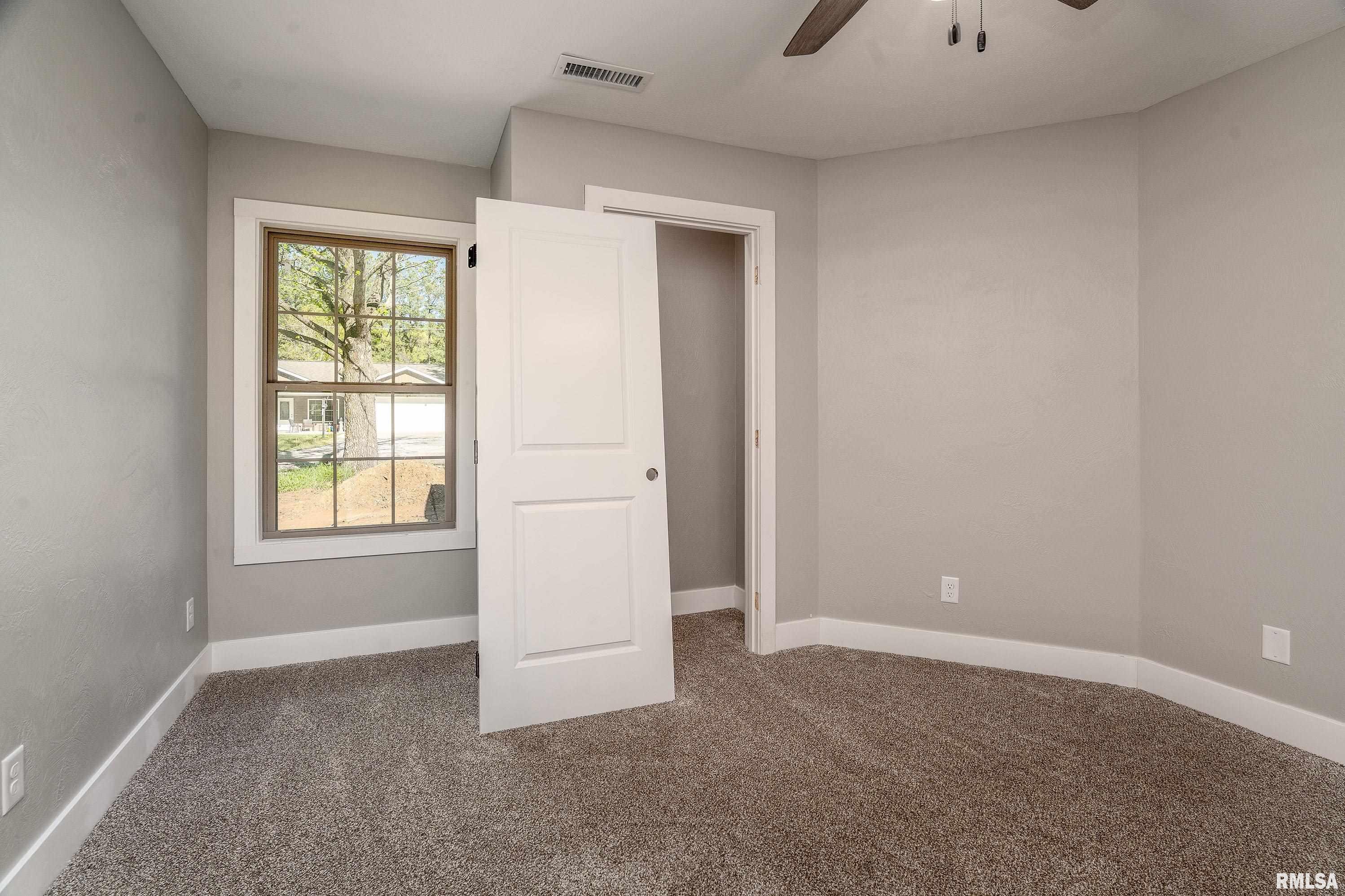 212 Saddie Lane, Cambria, Illinois image 12
