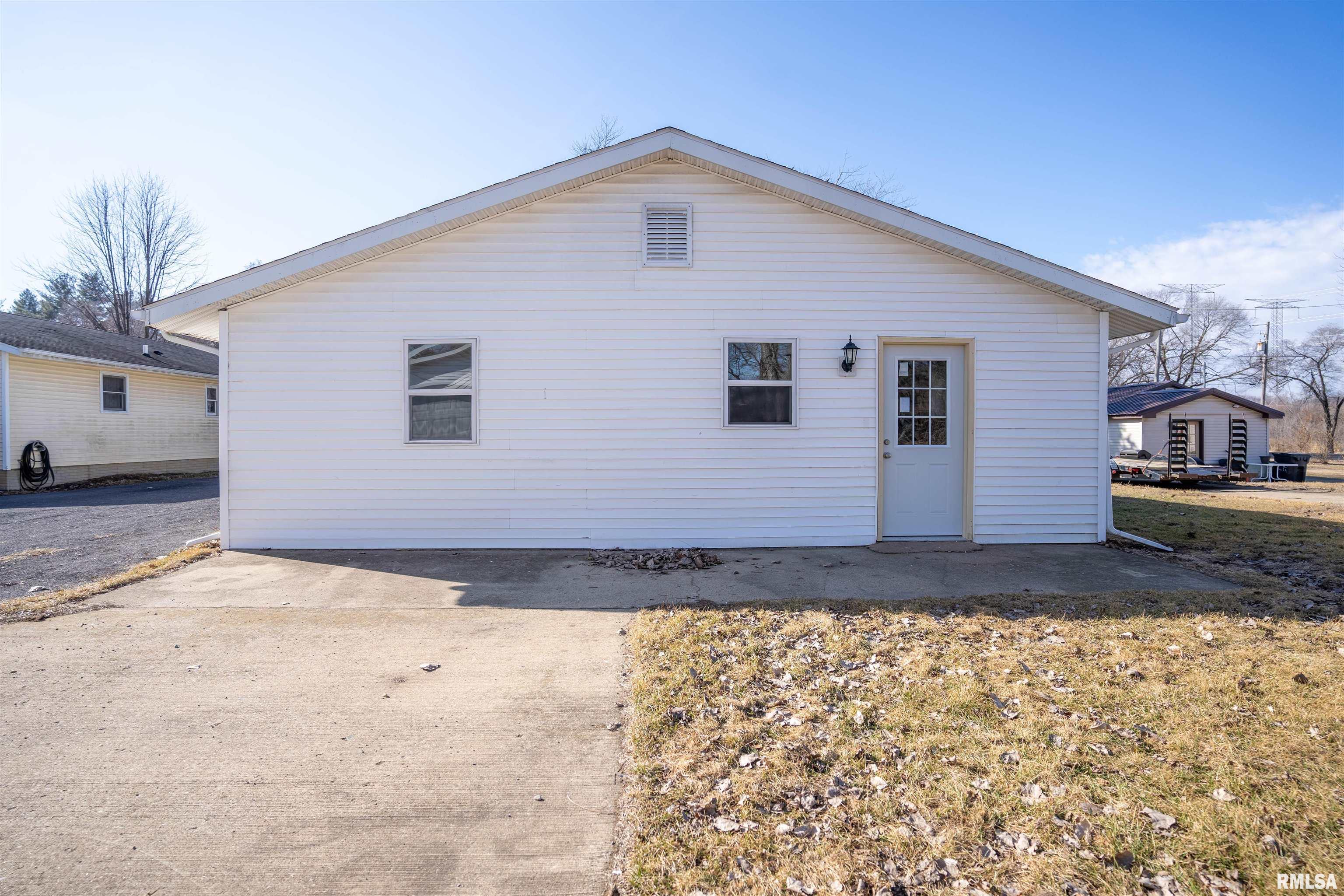 13964 1st Street, Pekin, Illinois image 28