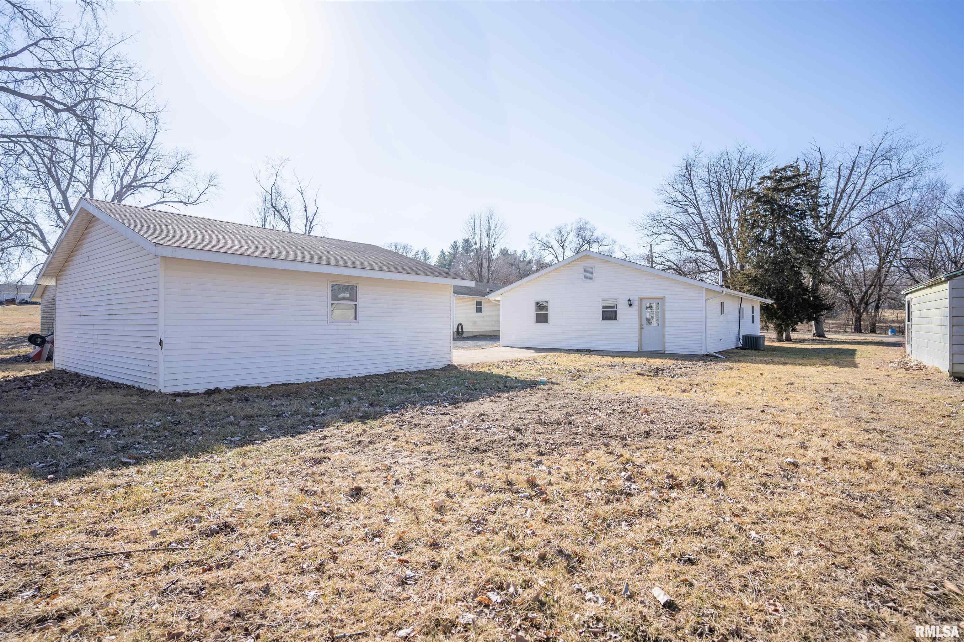 13964 1st Street, Pekin, Illinois image 31