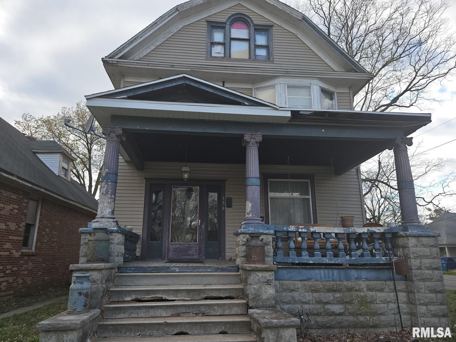 136 N Pine Street, Centralia, Illinois image 1
