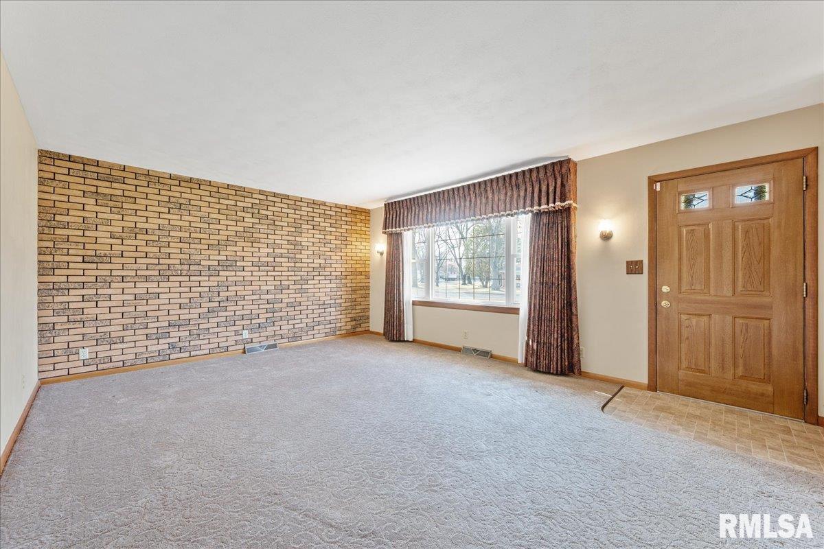 4615 W Nagel Road, Peoria, Illinois image 8