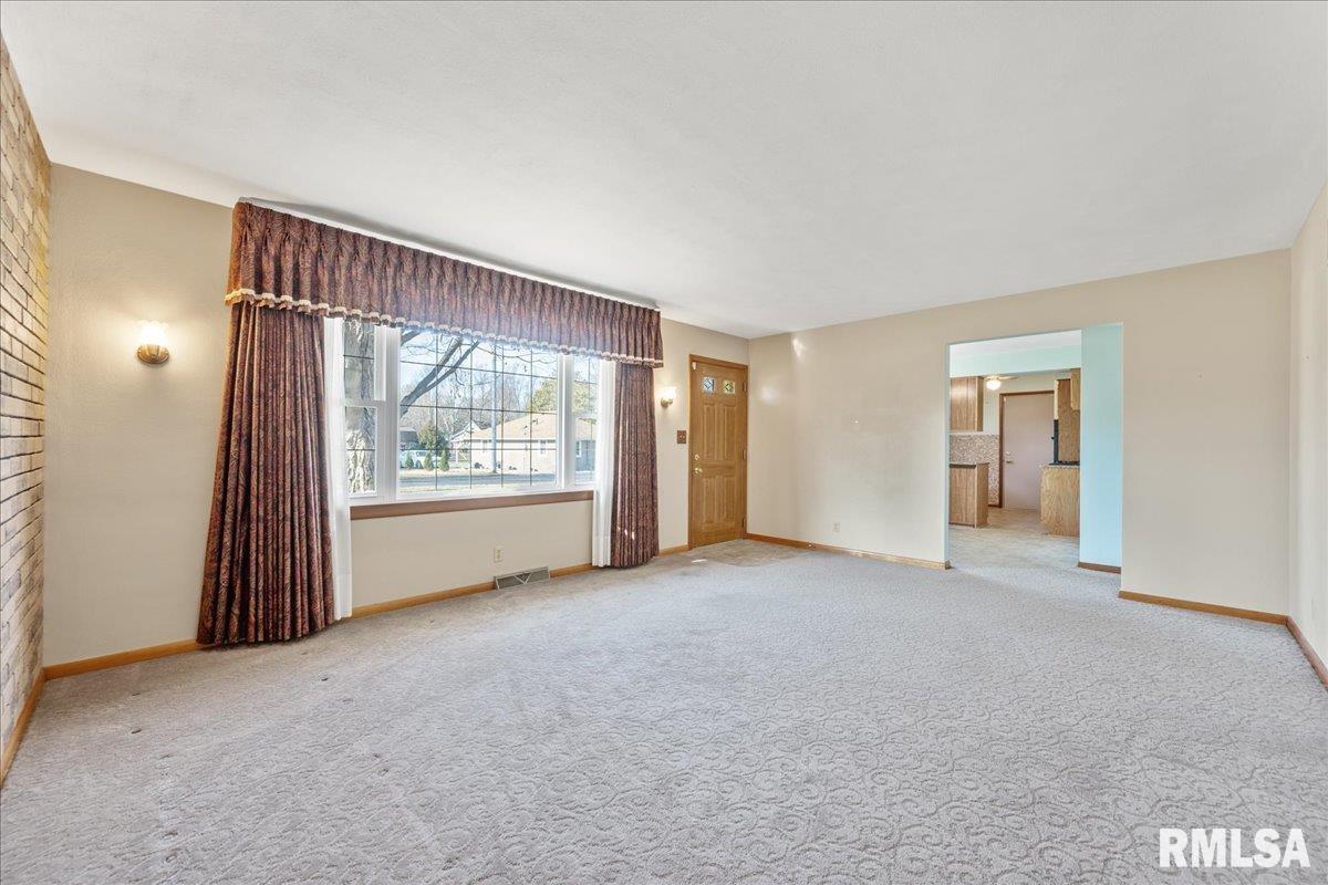 4615 W Nagel Road, Peoria, Illinois image 7