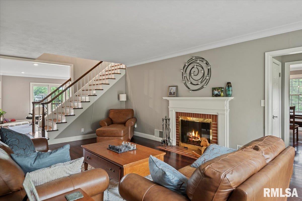 20 East Hazel Dell Lane, Springfield, Illinois image 8