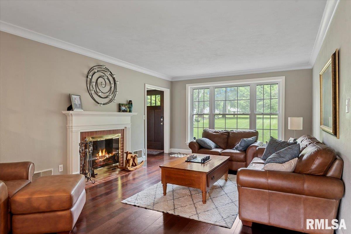 20 East Hazel Dell Lane, Springfield, Illinois image 9