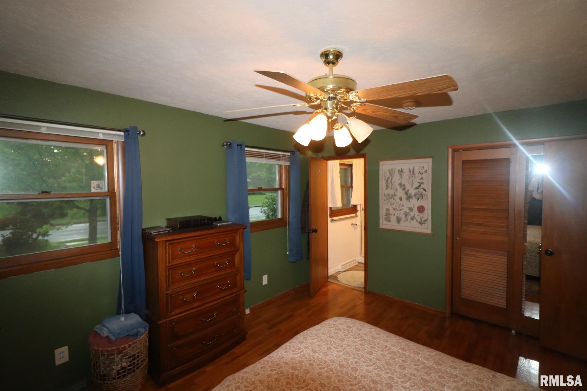 303 S Greenbriar Road, Carterville, Illinois image 19