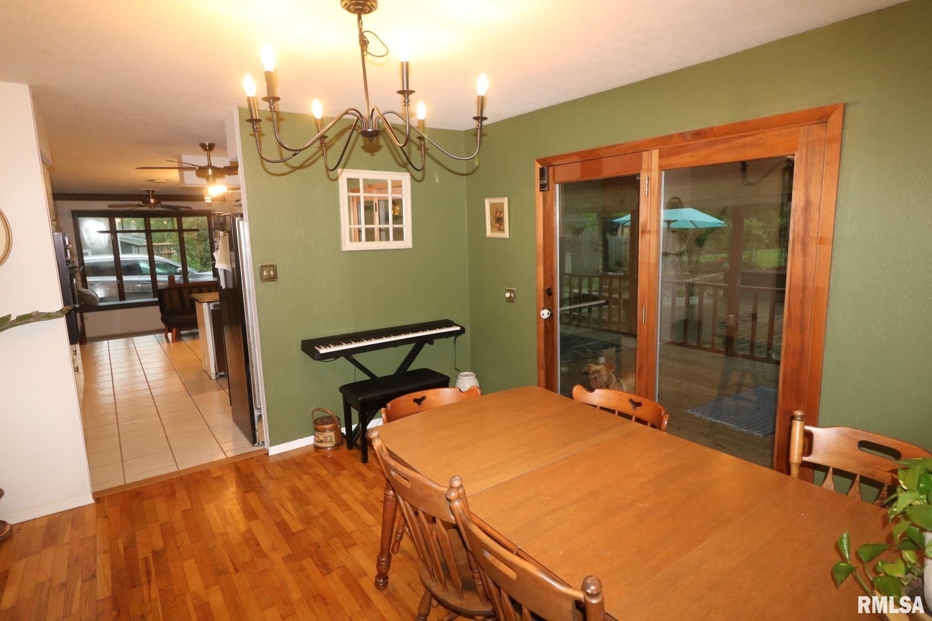 303 S Greenbriar Road, Carterville, Illinois image 8
