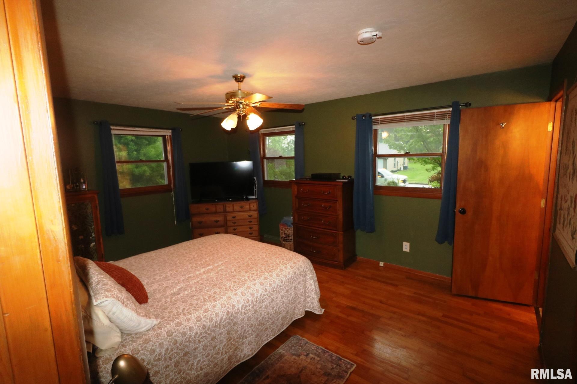 303 S Greenbriar Road, Carterville, Illinois image 17