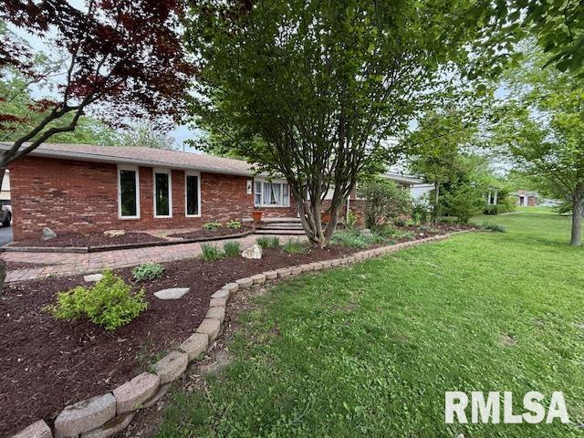 303 S Greenbriar Road, Carterville, Illinois image 2