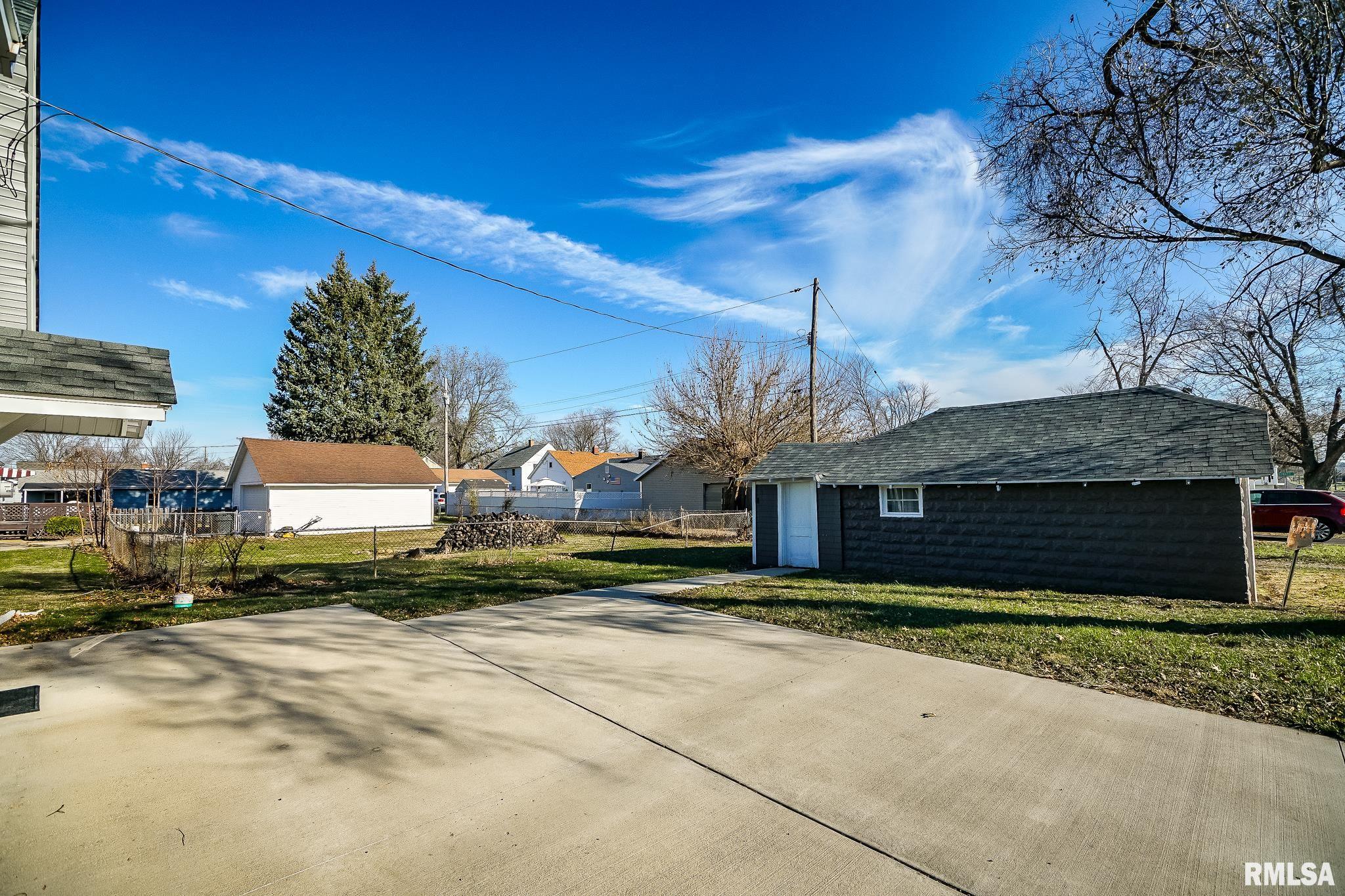 1424 S 7th Street, Pekin, Illinois image 3