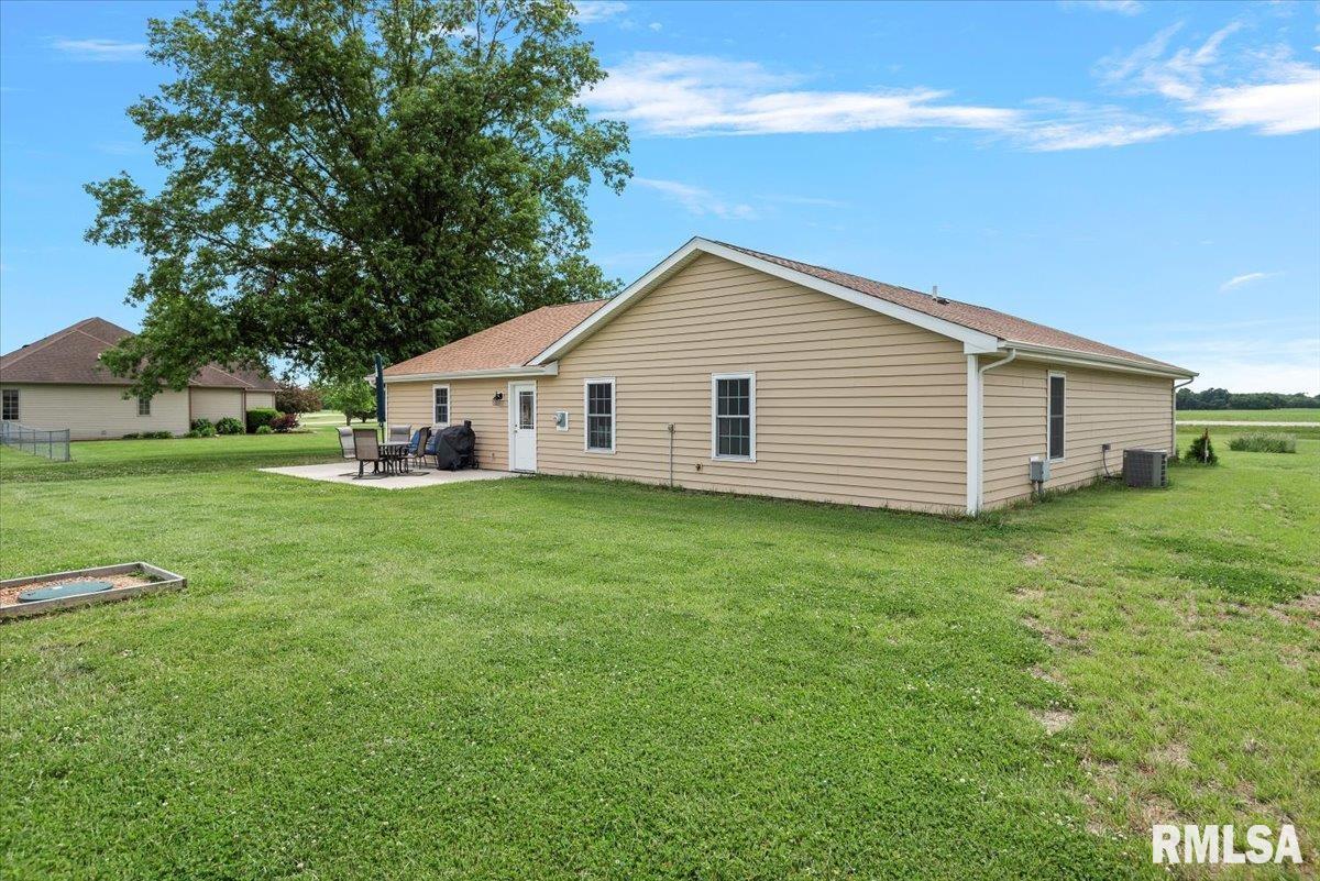 7878 Cardinal Hill Road, Rochester, Illinois image 31