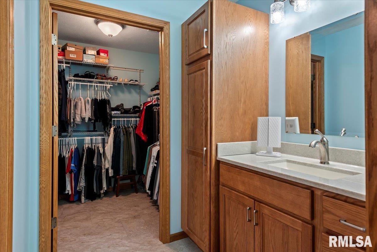 7878 Cardinal Hill Road, Rochester, Illinois image 21