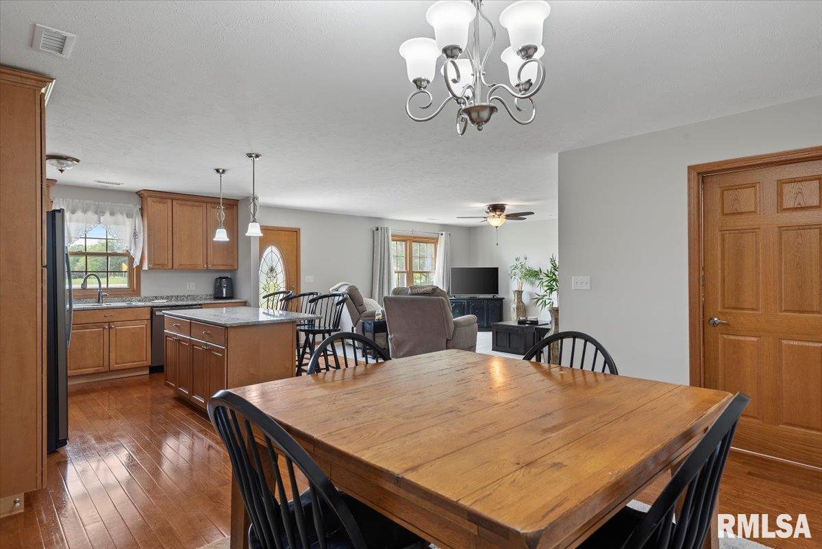 7878 Cardinal Hill Road, Rochester, Illinois image 14