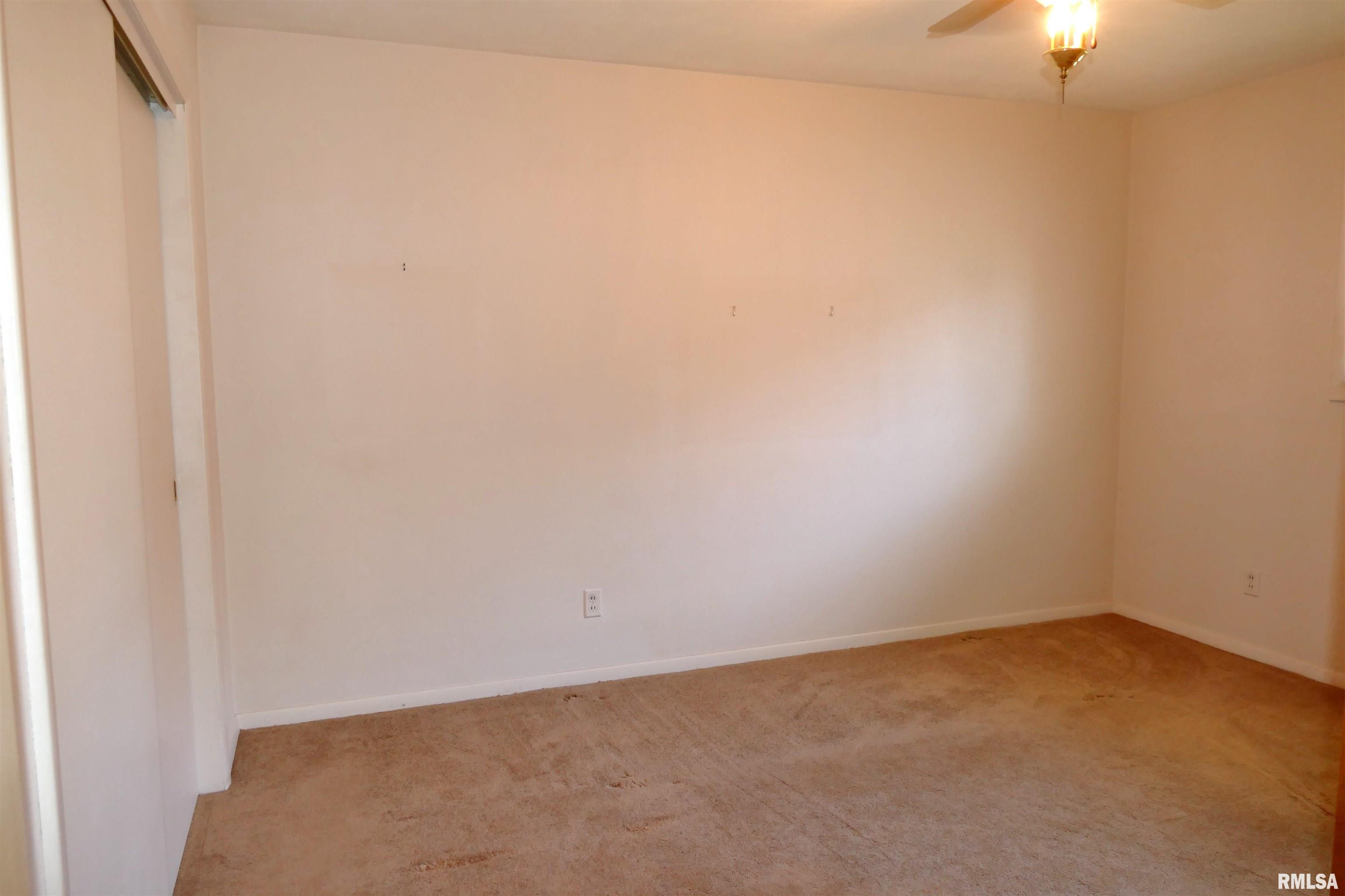3321 W Birkshire Drive, Peoria, Illinois image 19