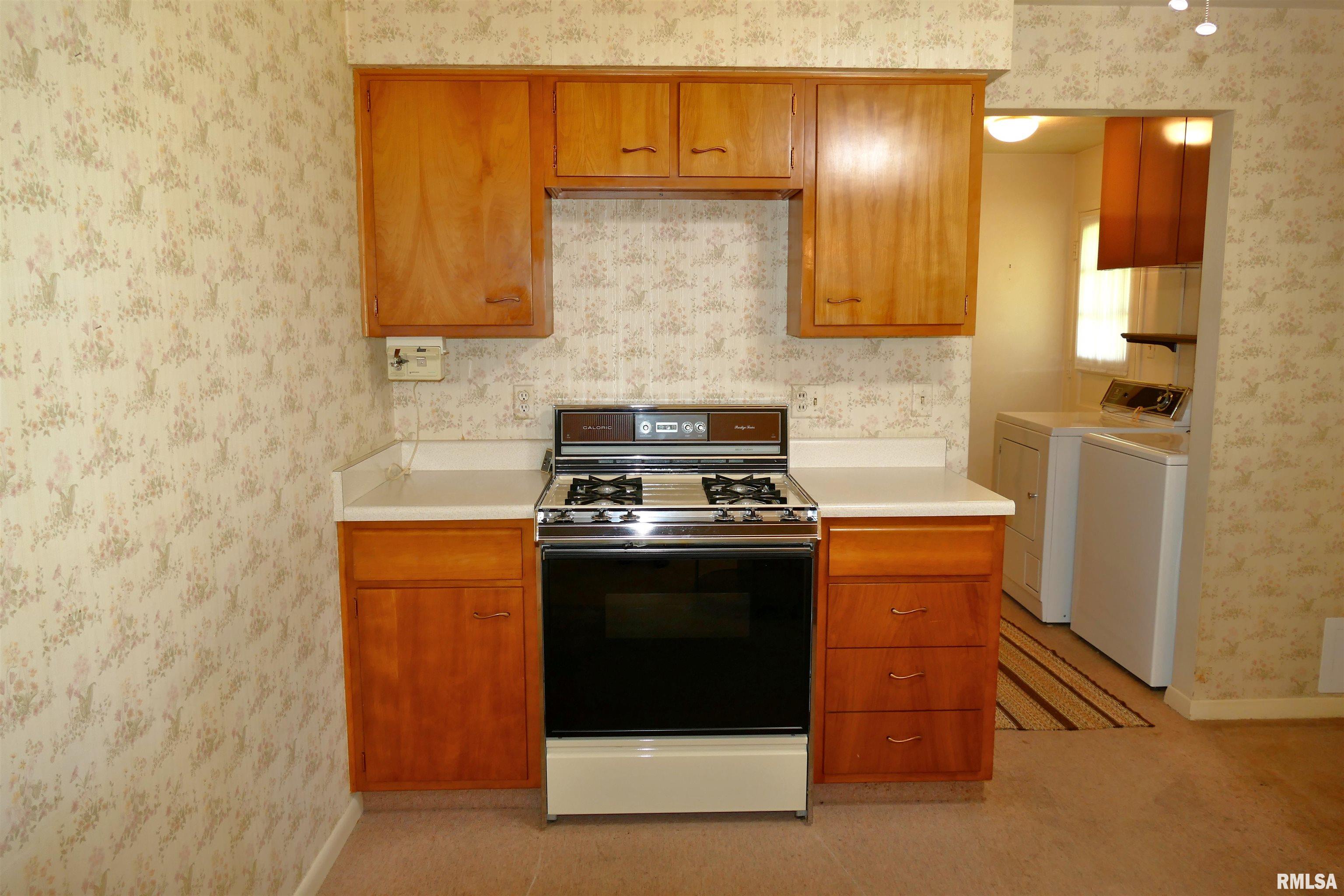 3321 W Birkshire Drive, Peoria, Illinois image 10