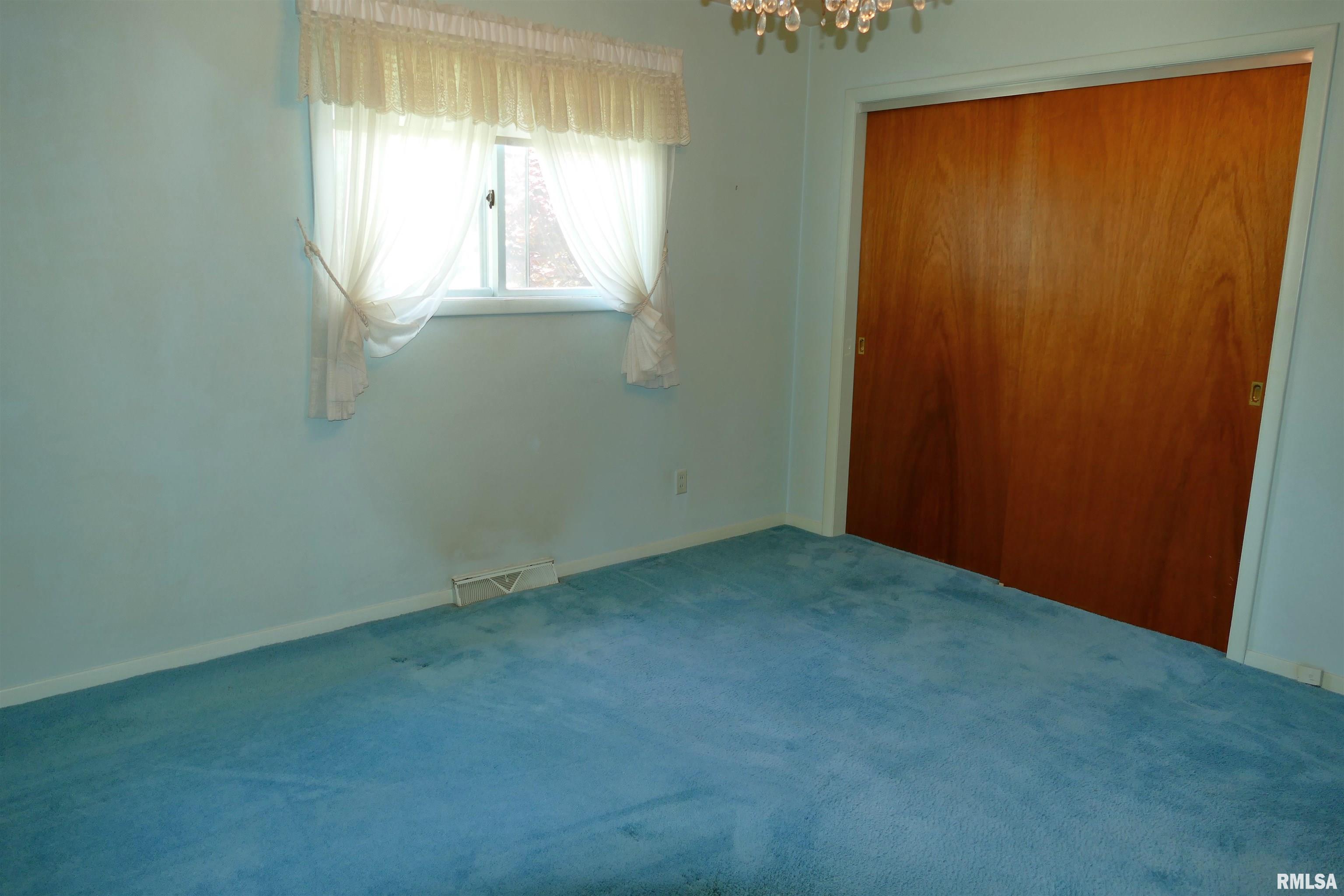 3321 W Birkshire Drive, Peoria, Illinois image 23
